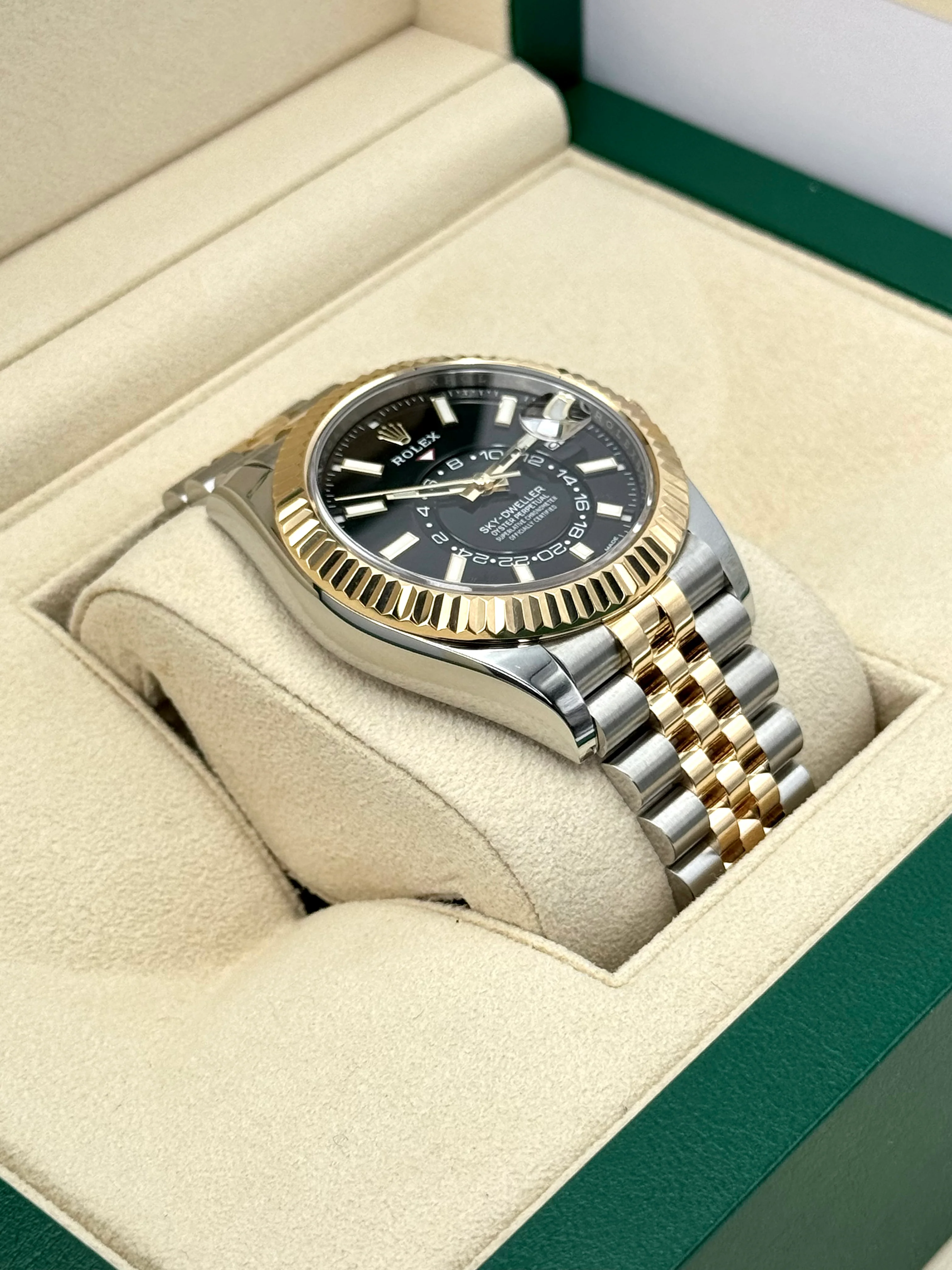 2023 Rolex Sky-Dweller 42mm 326933 Two-Tone Jubilee Black Dial - Image 6