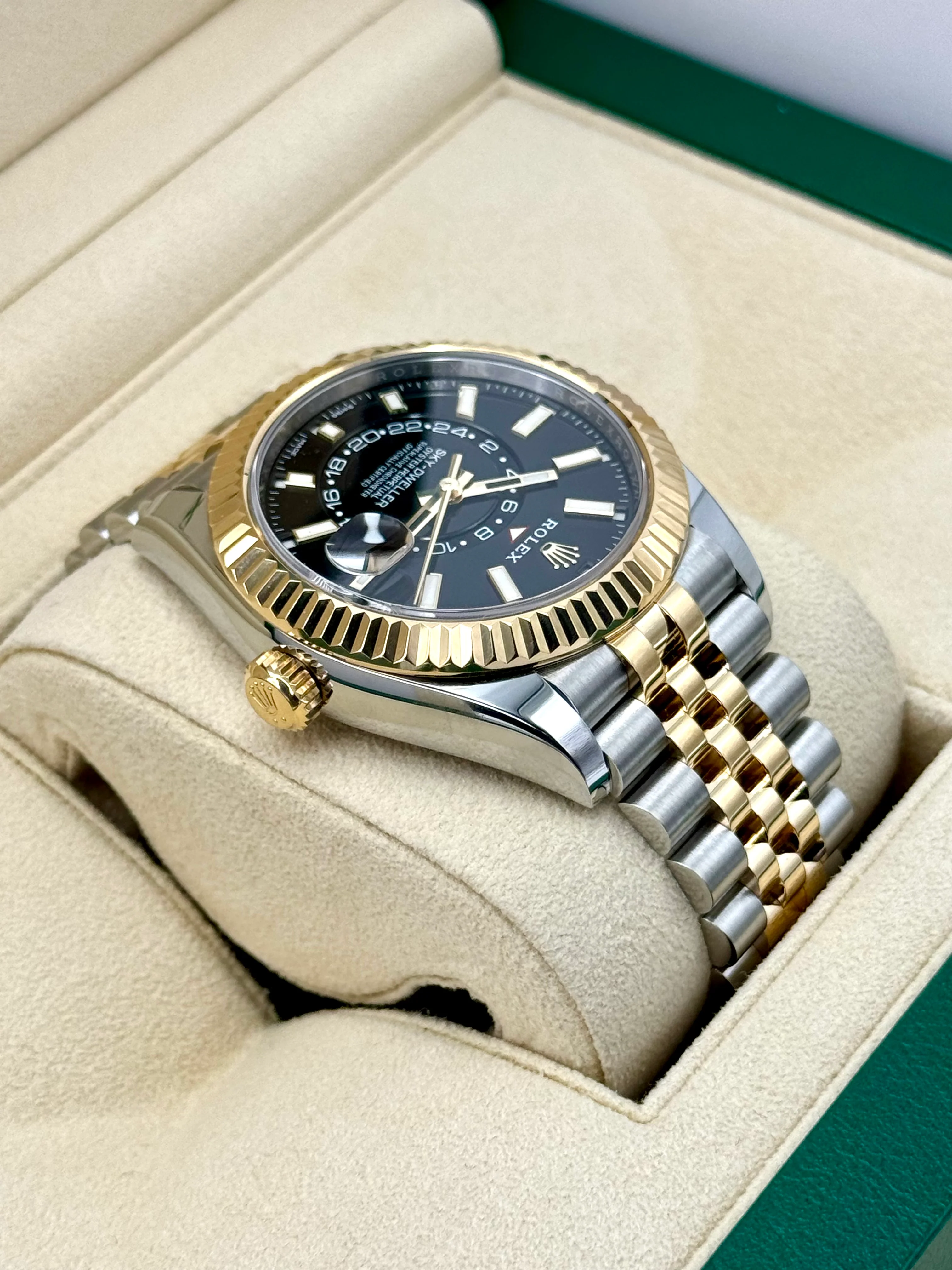 2023 Rolex Sky-Dweller 42mm 326933 Two-Tone Jubilee Black Dial - Image 8