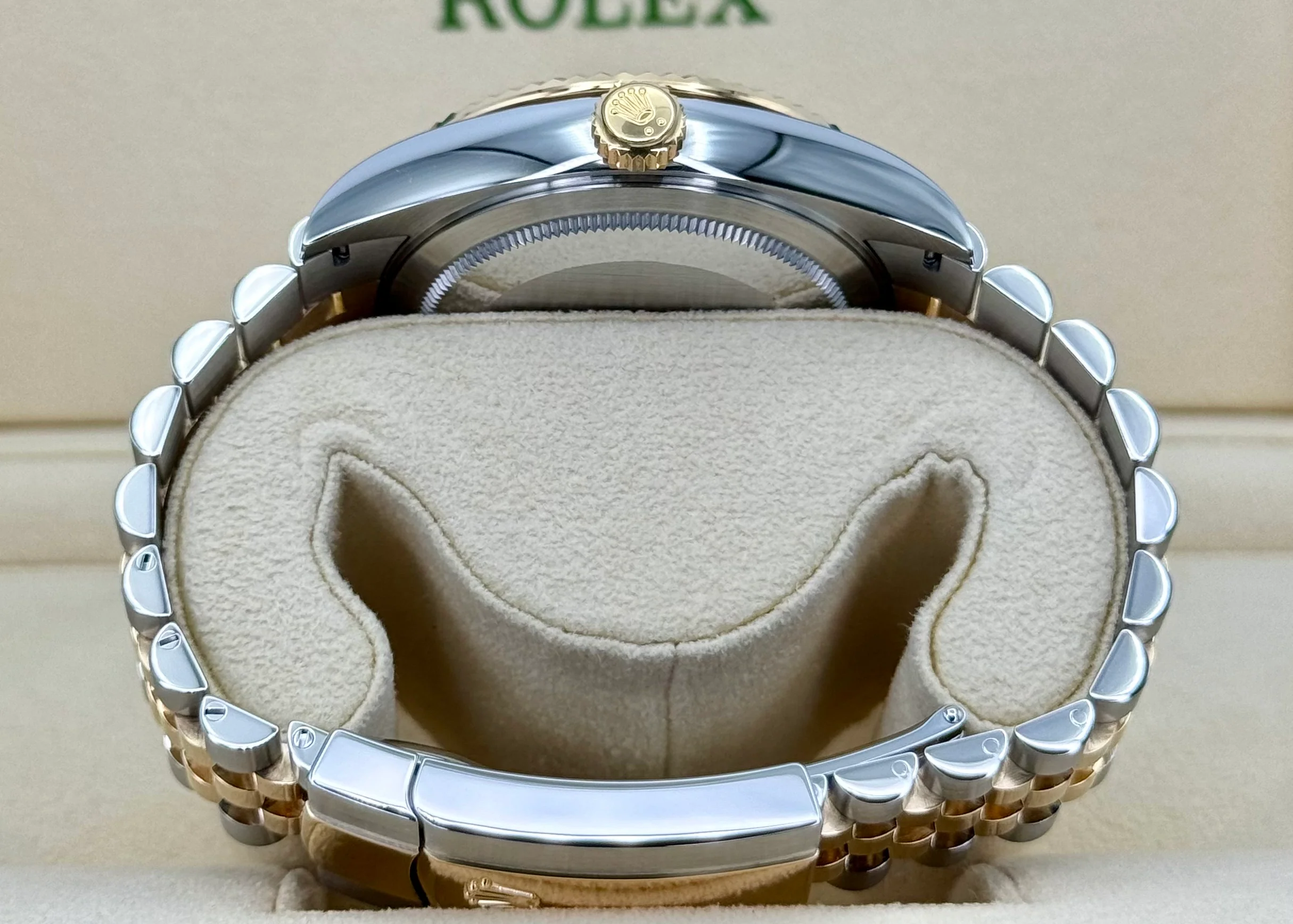 2023 Rolex Sky-Dweller 42mm 326933 Two-Tone Jubilee Black Dial - Image 9