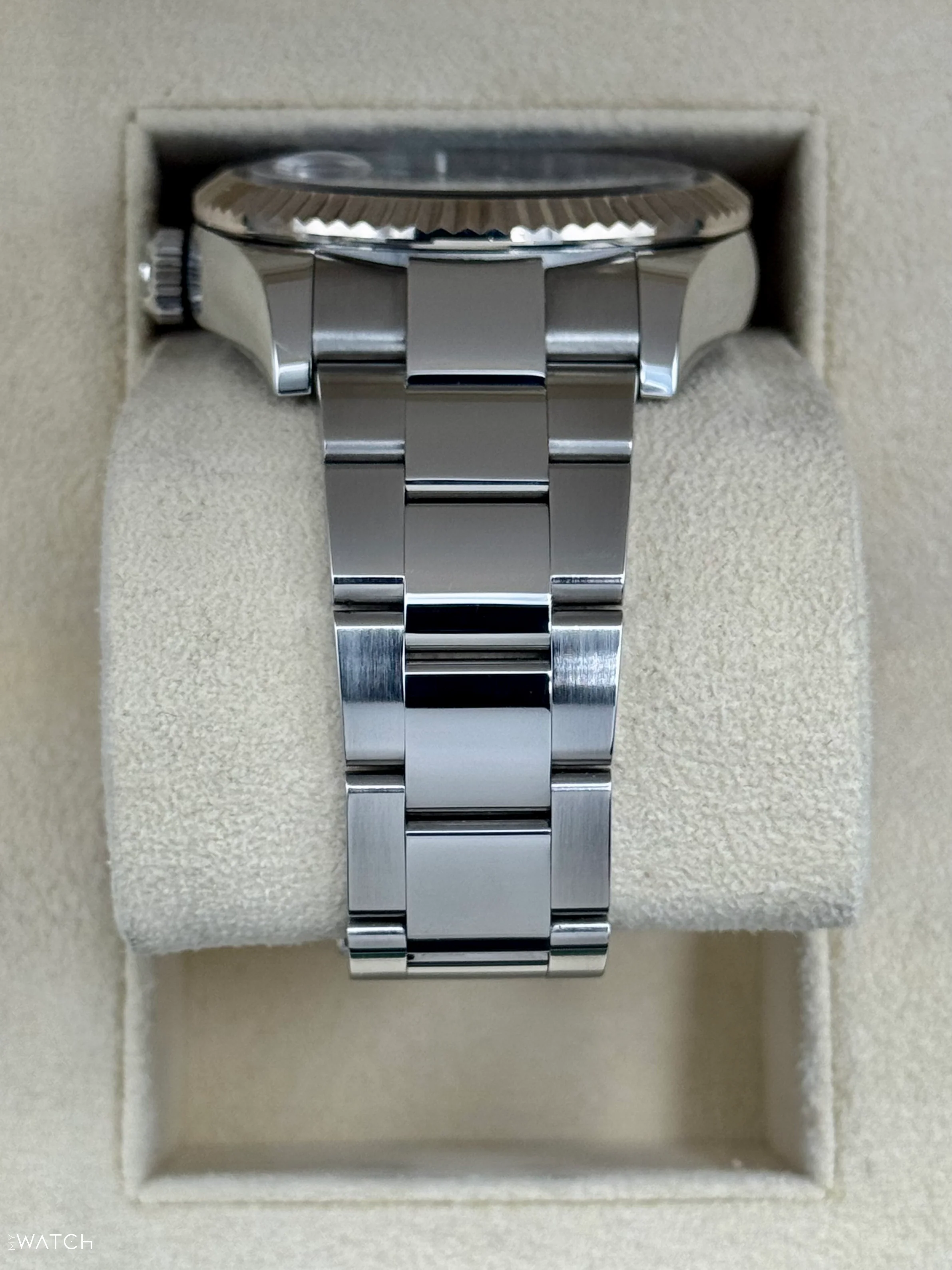 2023 Rolex Sky-Dweller 42mm 326934 Oyster Blue Dial - Image 4