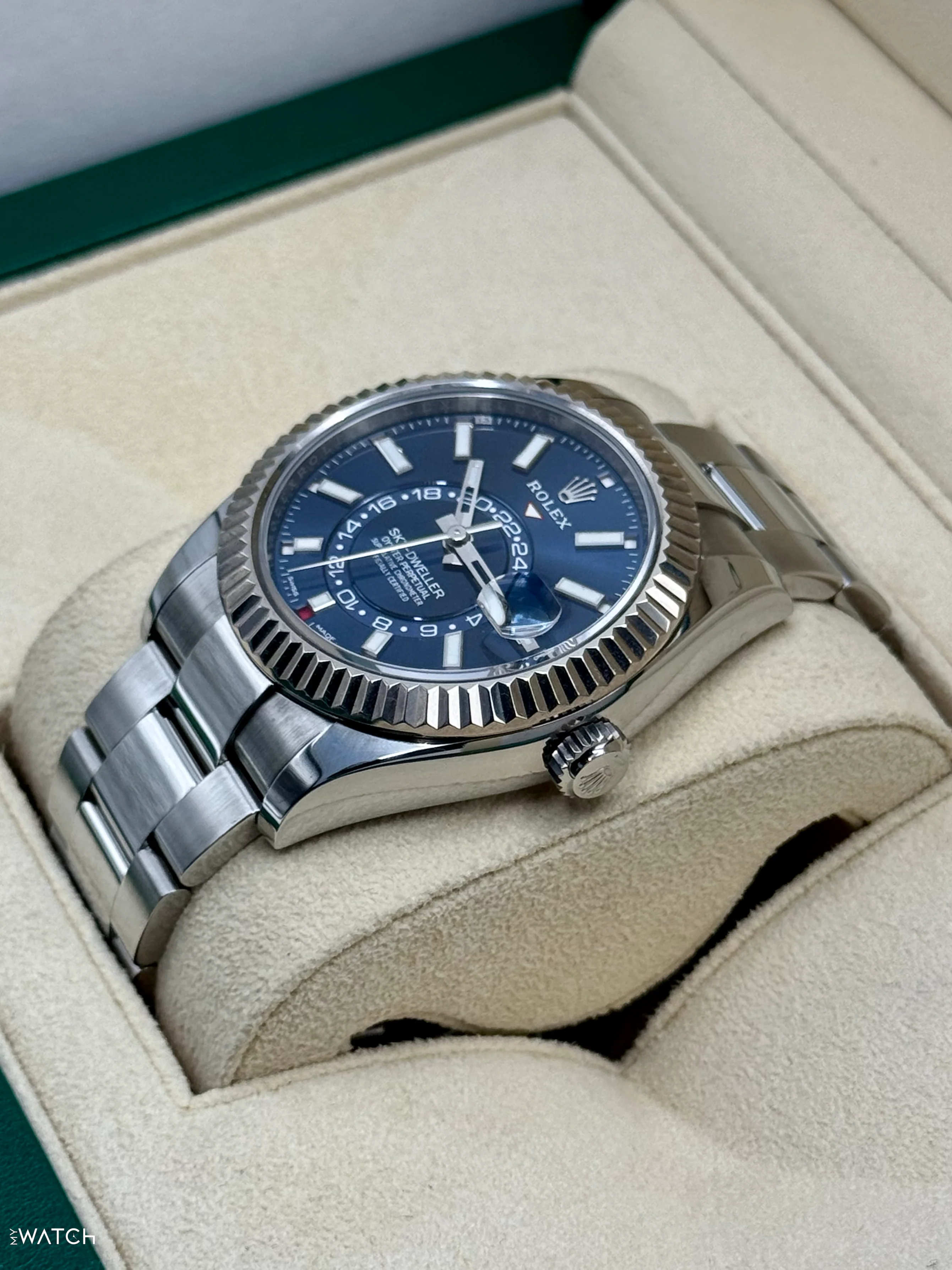 2023 Rolex Sky-Dweller 42mm 326934 Oyster Blue Dial - Image 5