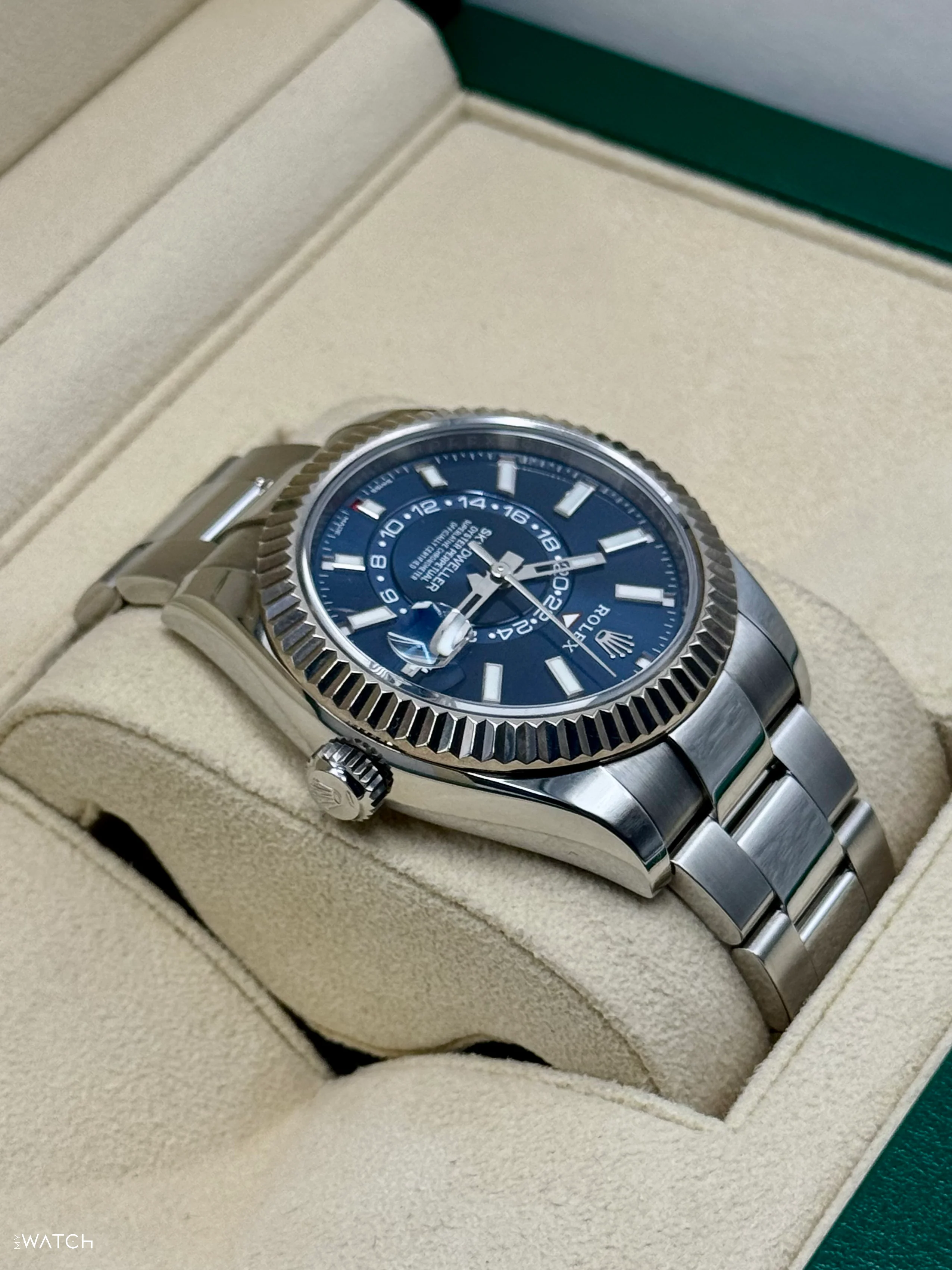 2023 Rolex Sky-Dweller 42mm 326934 Oyster Blue Dial - Image 8