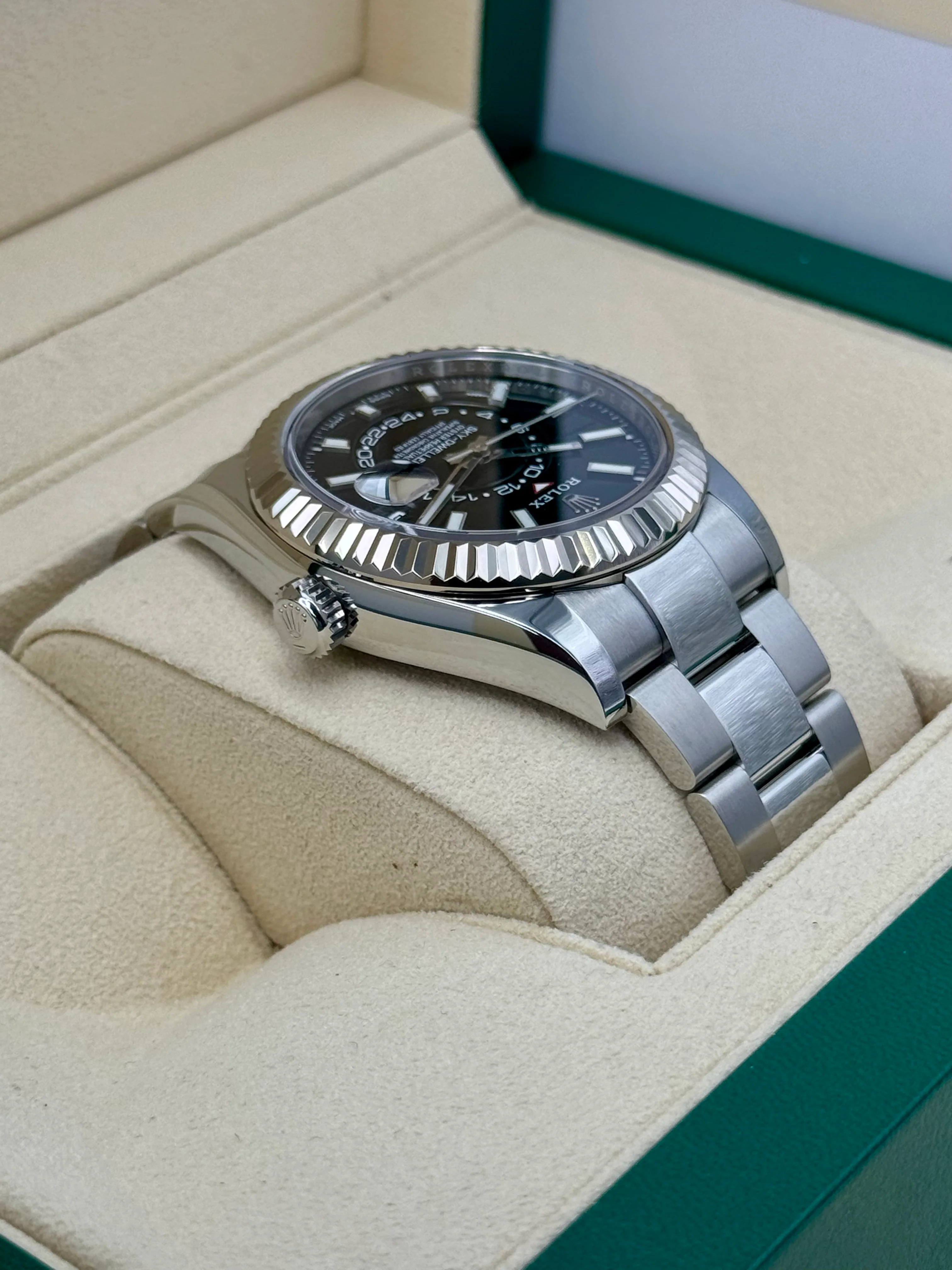 2023 Rolex Sky-Dweller 42mm 326934 Oyster Black Dial - Image 8