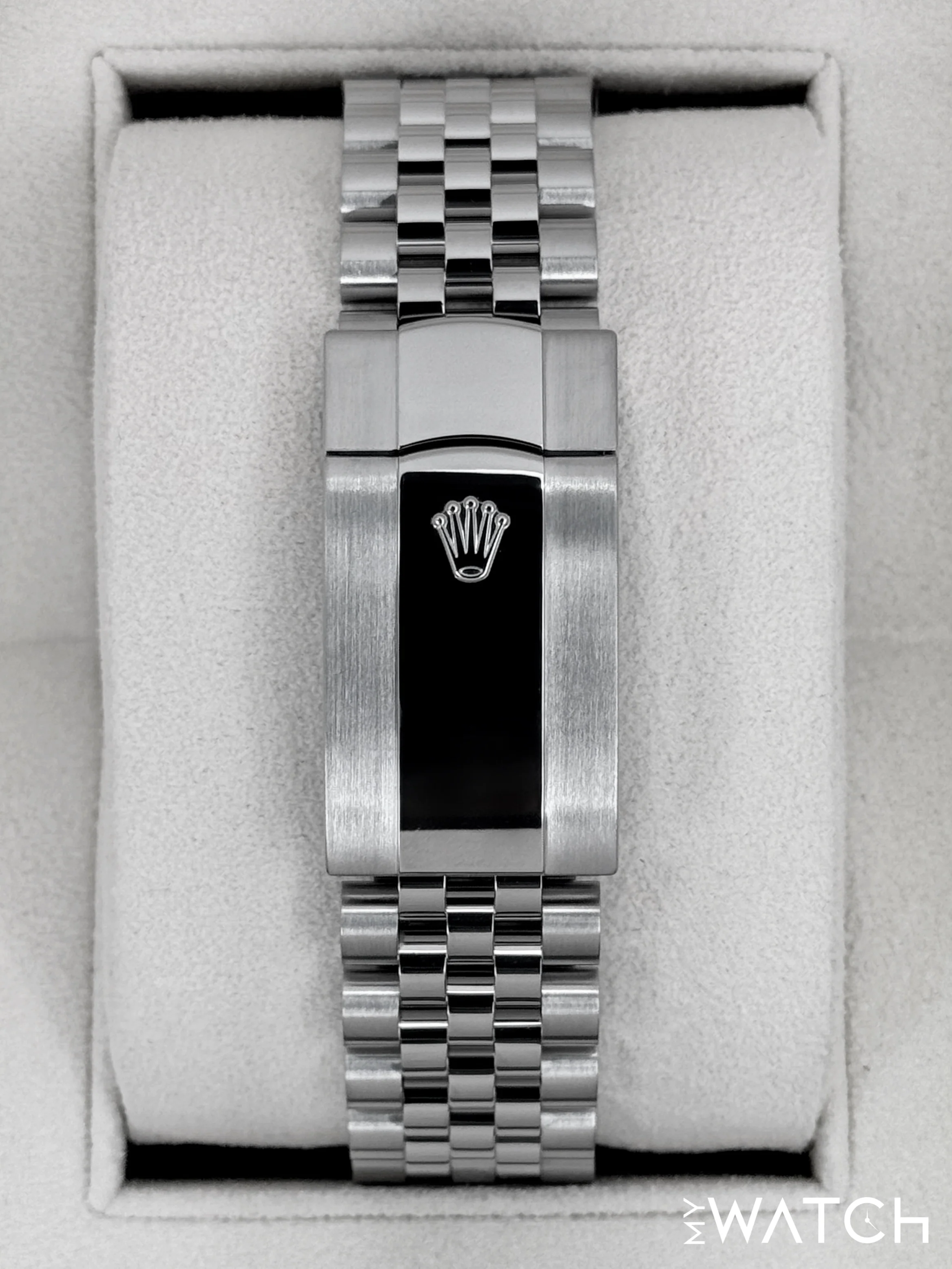 2023 Rolex Sky-Dweller 42mm 336934 Jubilee Green Dial - Image 2