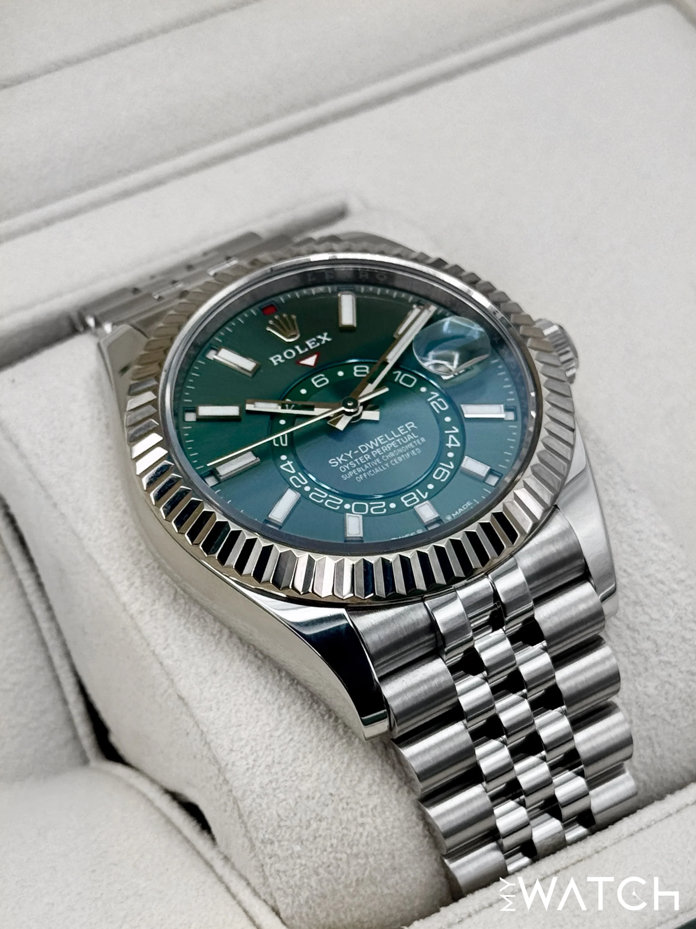 2023 Rolex Sky-Dweller 42mm 336934 Jubilee Green Dial - Image 6