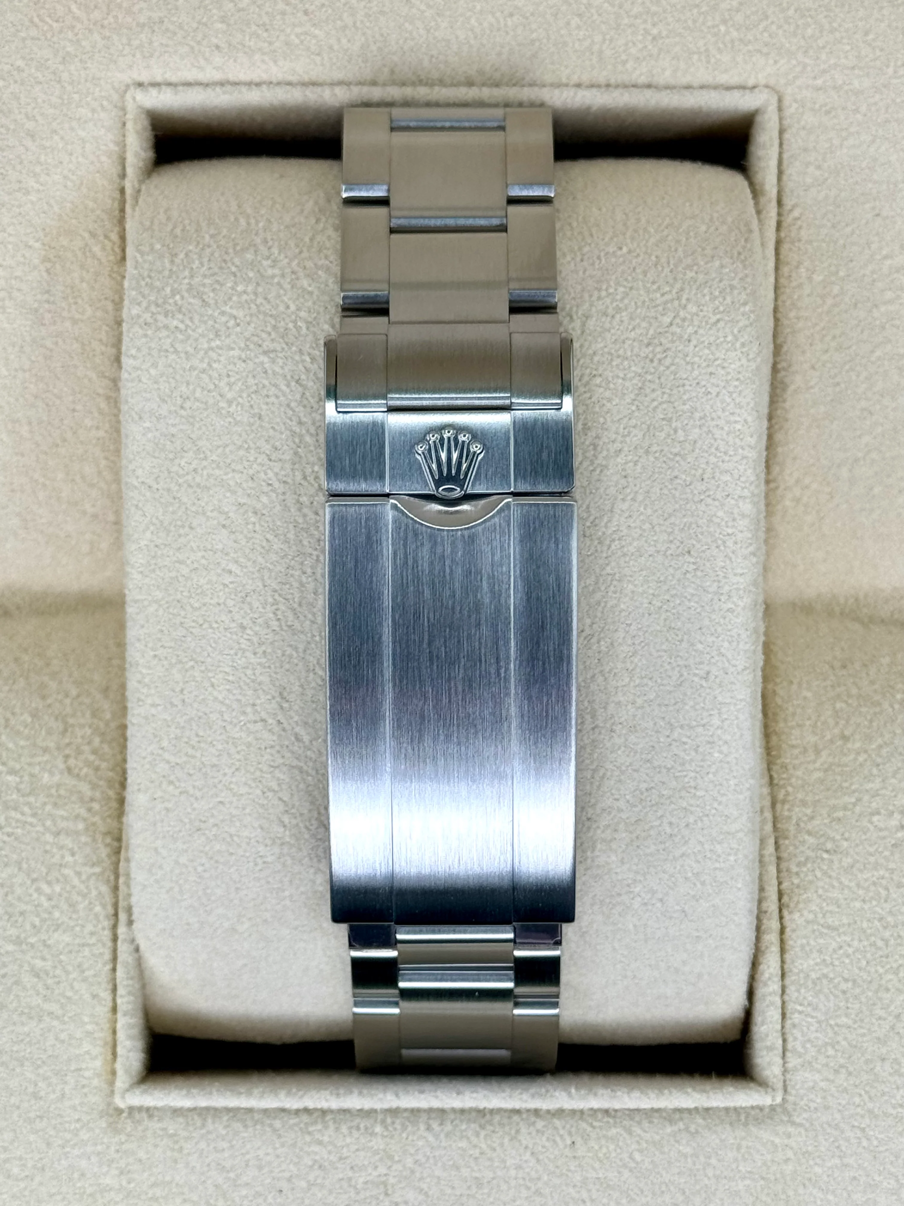 2023 Rolex Submariner 41mm 124060 Stainless Steel Black Dial - Image 2