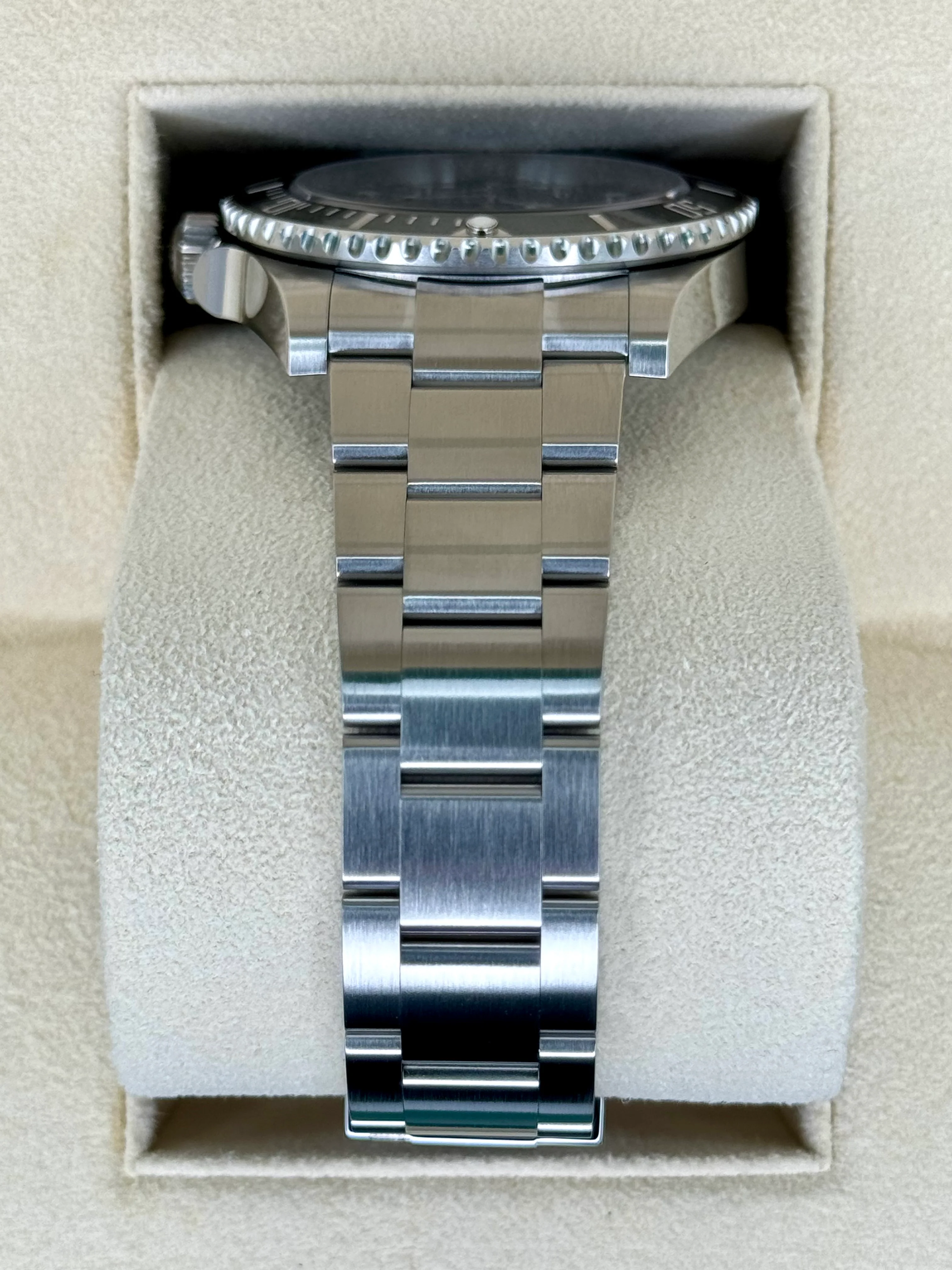 2023 Rolex Submariner 41mm 124060 Stainless Steel Black Dial - Image 4