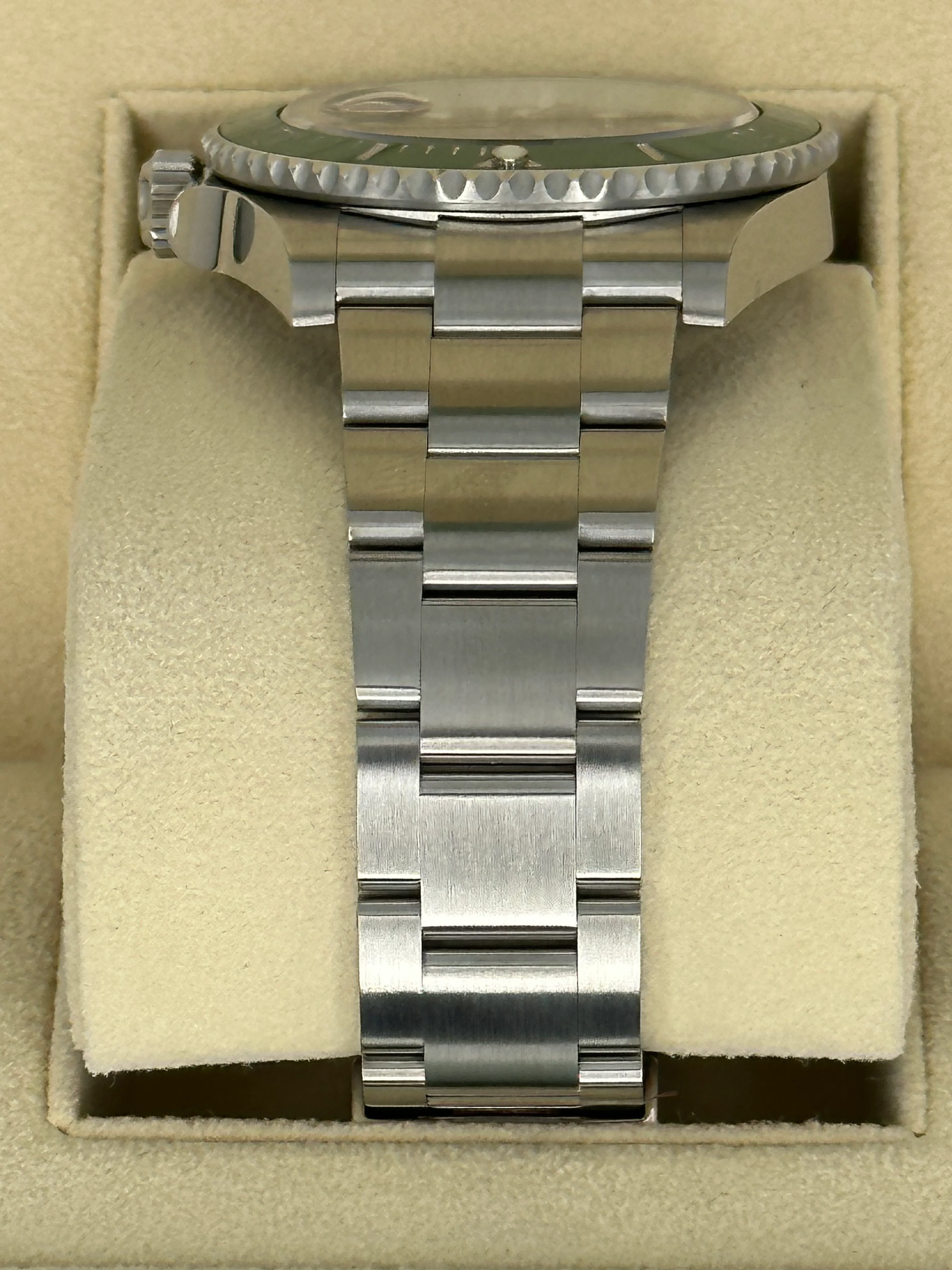 2023 Rolex Submariner "Starbucks" 41mm 126610LV Black Dial - Image 4