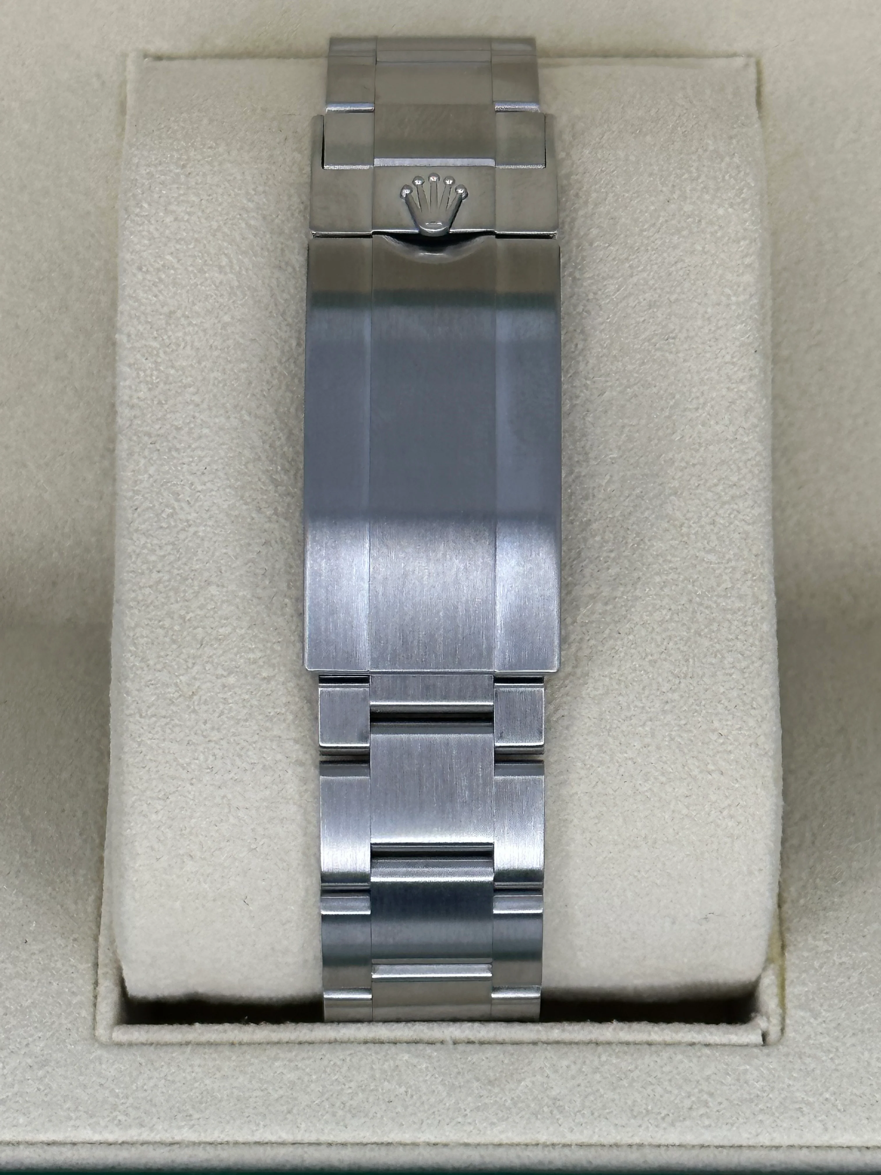 2023 Rolex Submariner “Starbucks” 41mm 126610LV Black Dial - Image 2