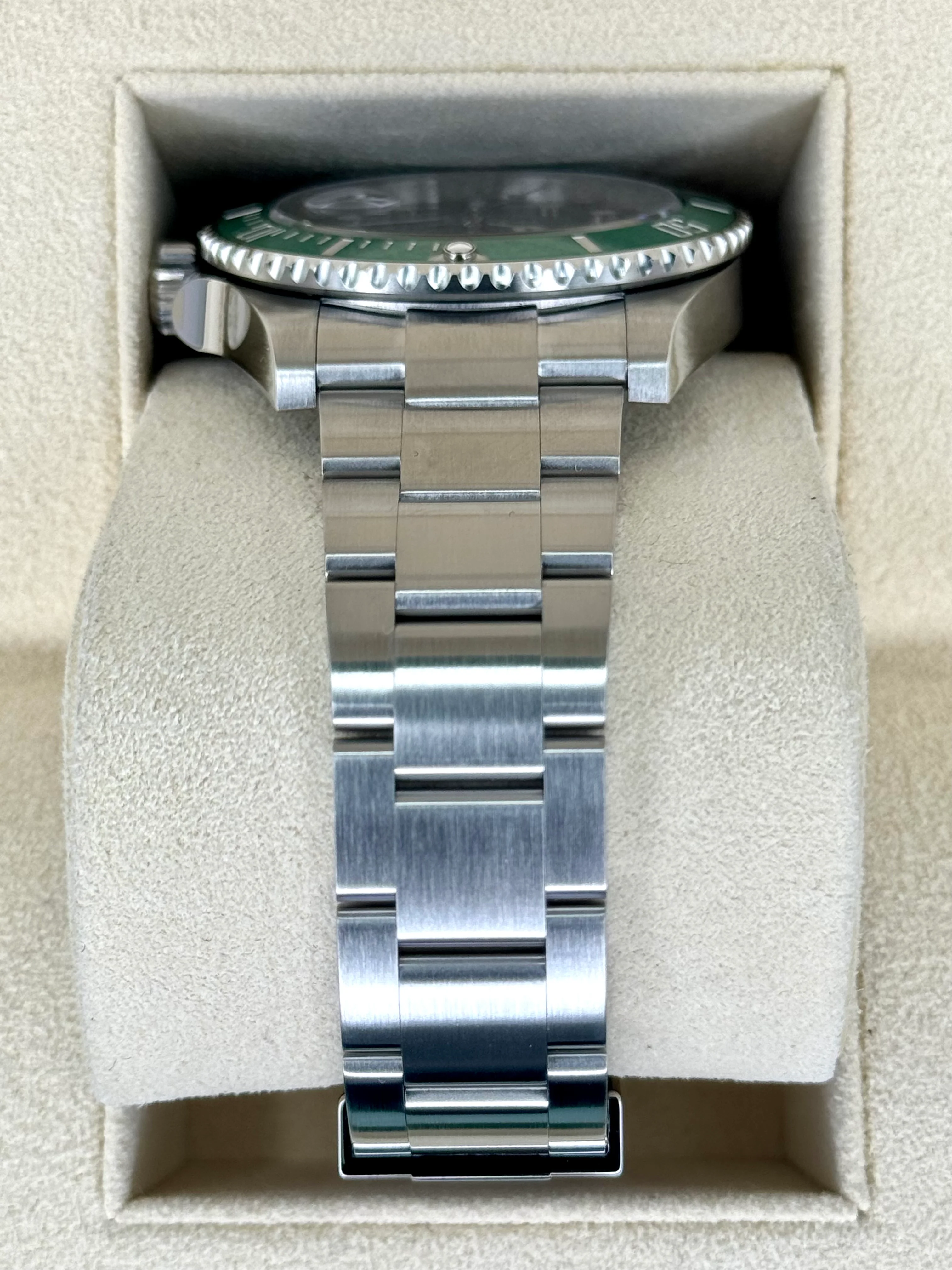 2023 Rolex Submariner "Starbucks" 41mm 126610LV Black Dial - Image 4