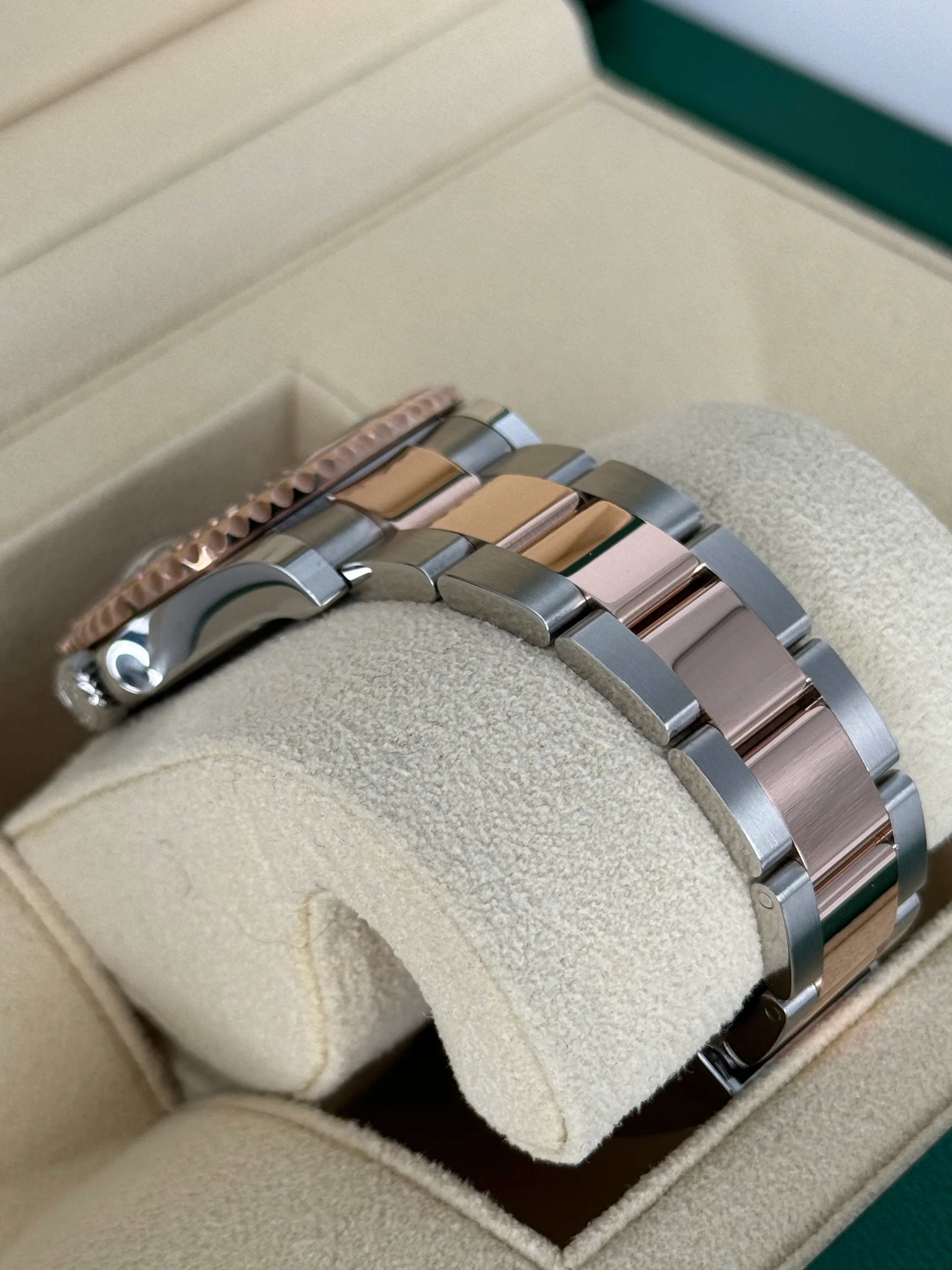 NEW 2023 Rolex Yacht-Master 37mm 268621 Two-Tone Black Dial - Image 8