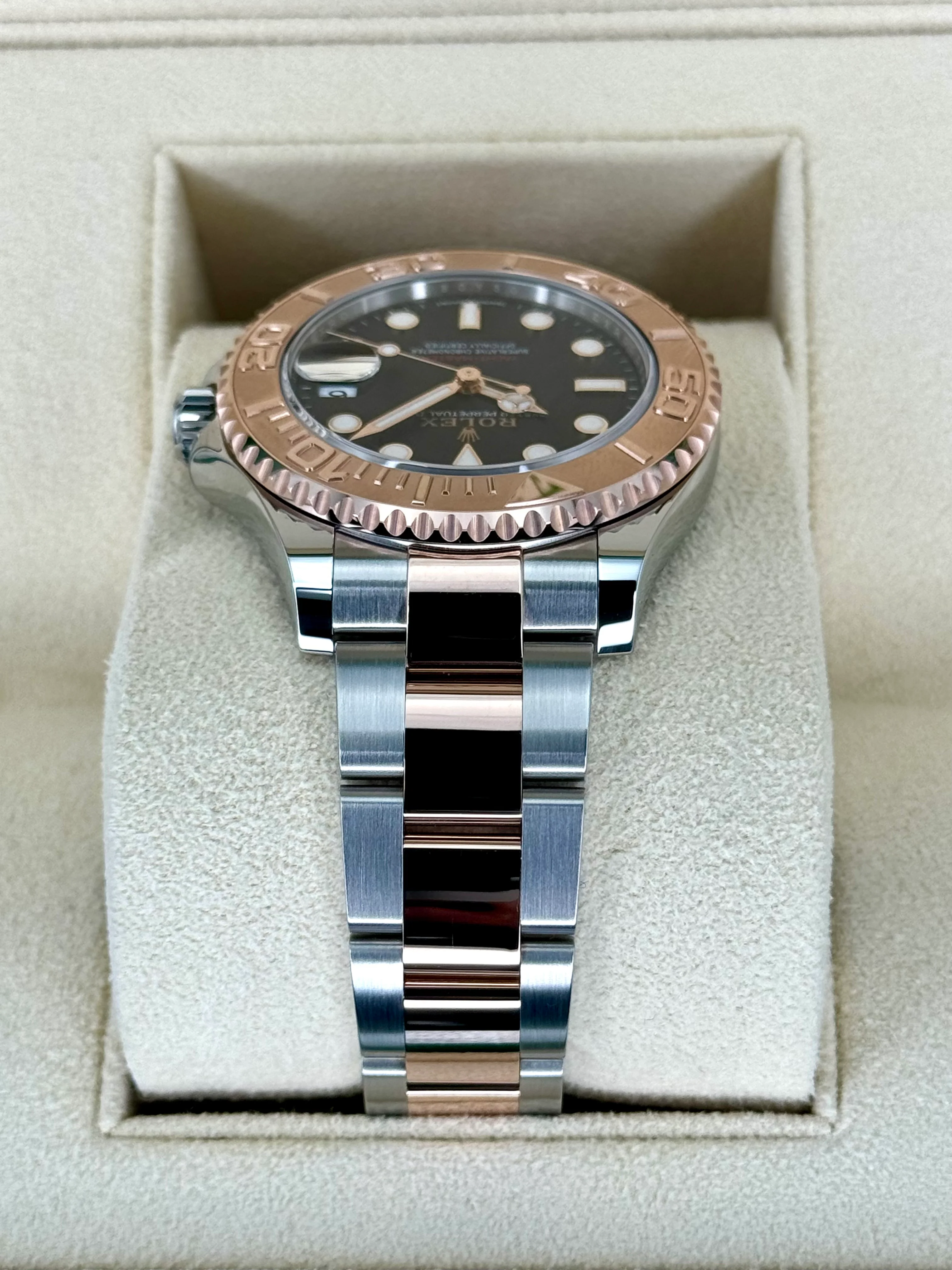 NEW 2023 Rolex Yacht-Master 37mm 268621 Black Dial - Image 4