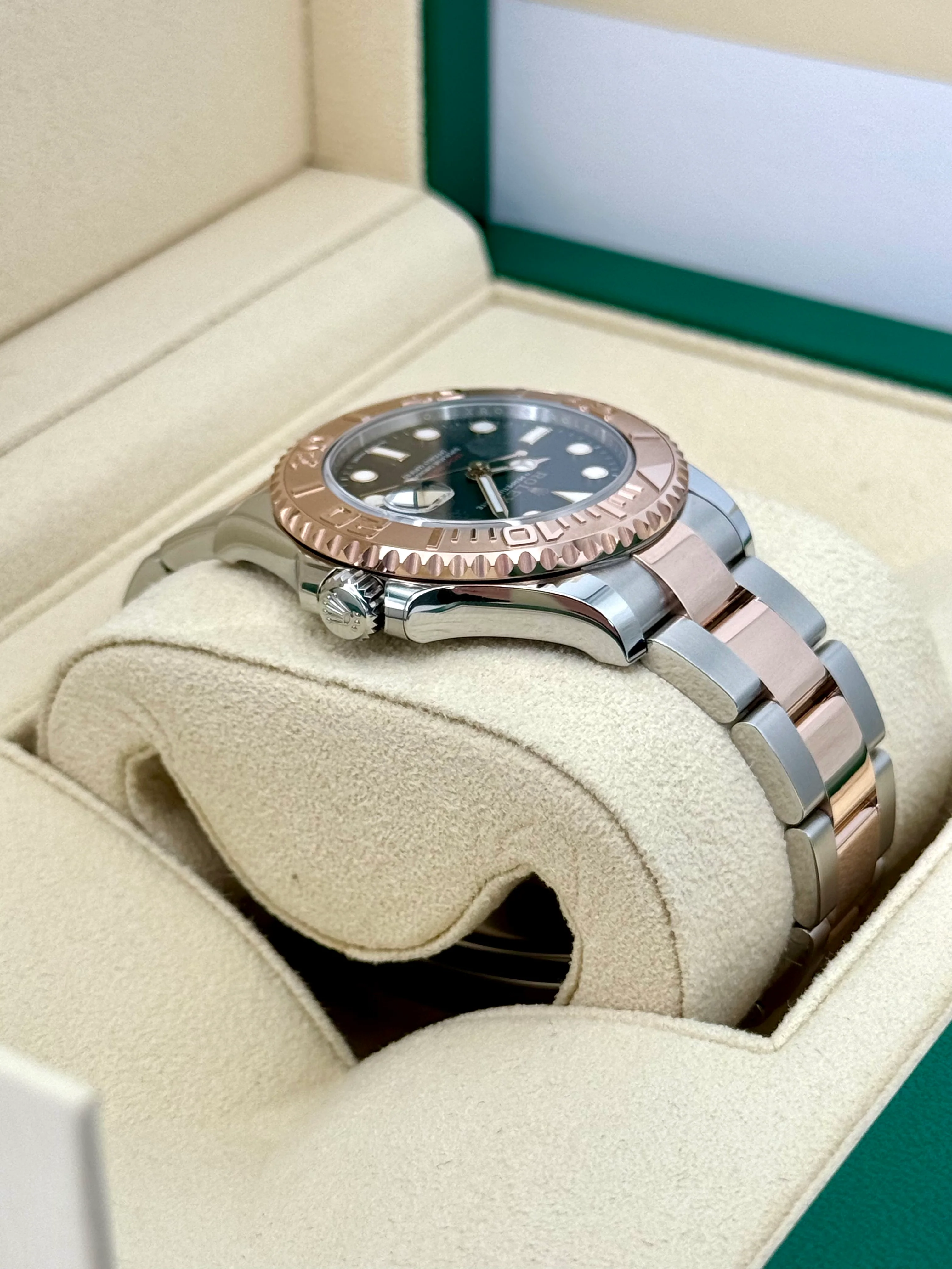 NEW 2023 Rolex Yacht-Master 37mm 268621 Black Dial - Image 8