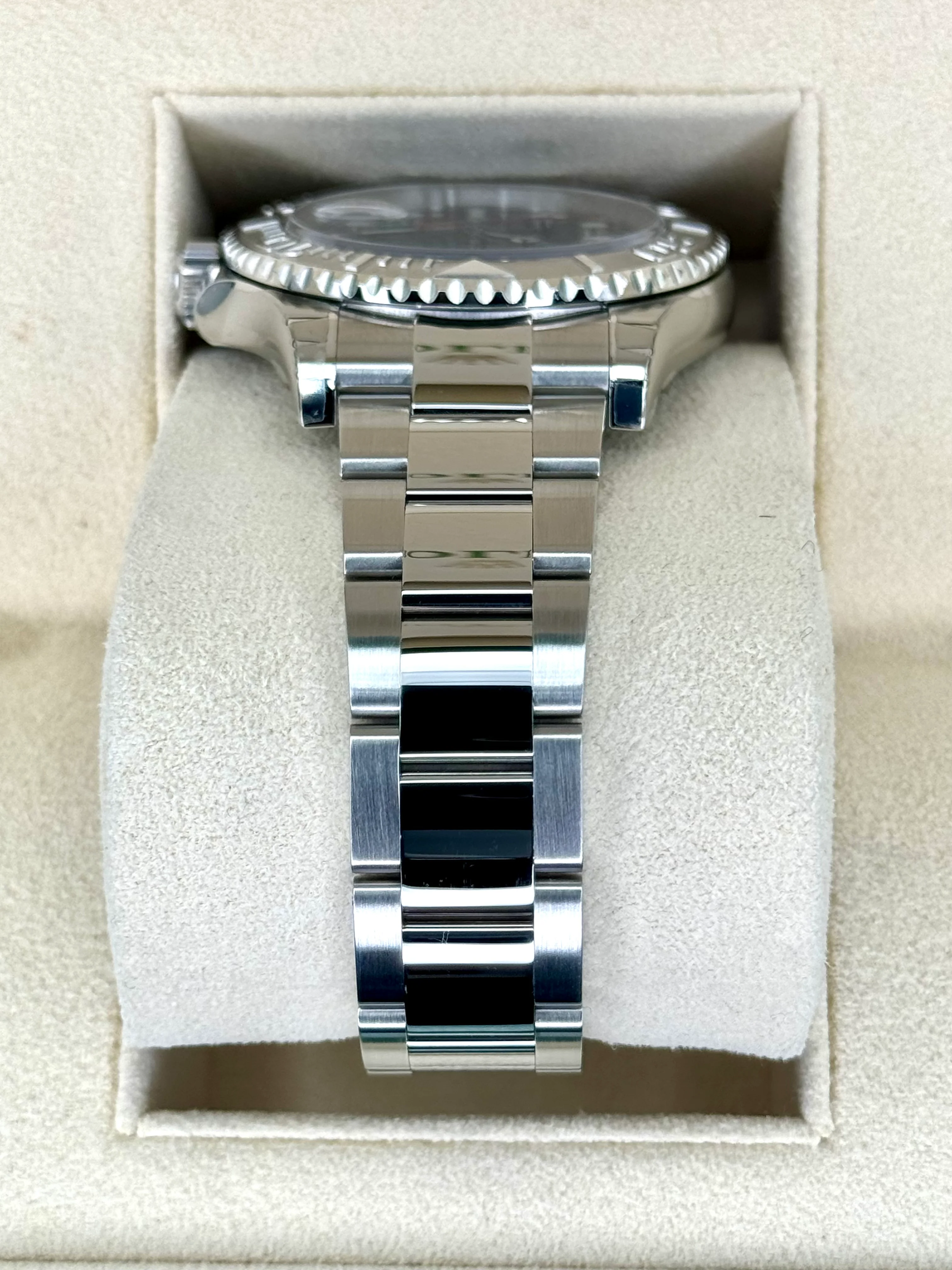 NEW 2023 Rolex Yacht-Master 40mm 126622 Stainless Steel Blue Dial - Image 4