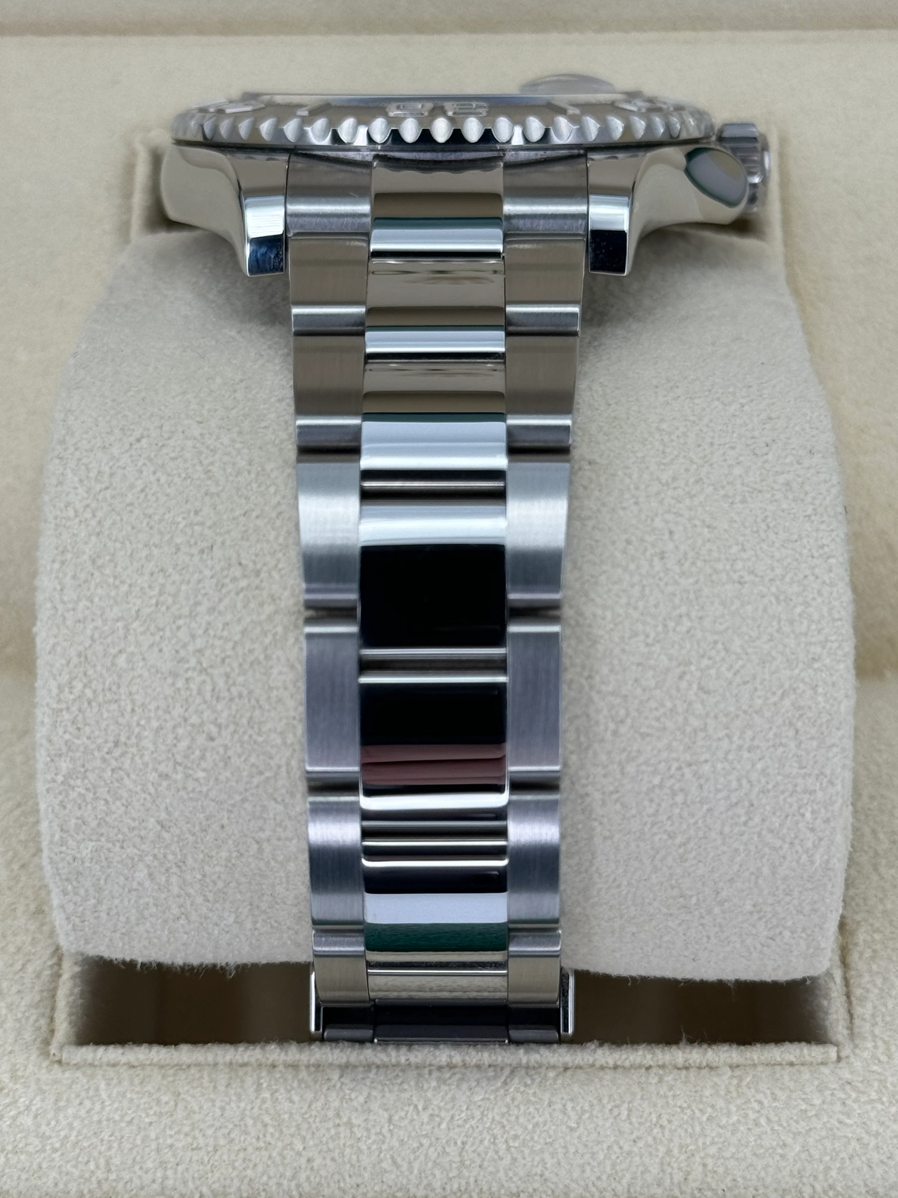 NEW 2023 Rolex Yacht-Master 40mm 126622 Stainless Steel Blue Dial - Image 3