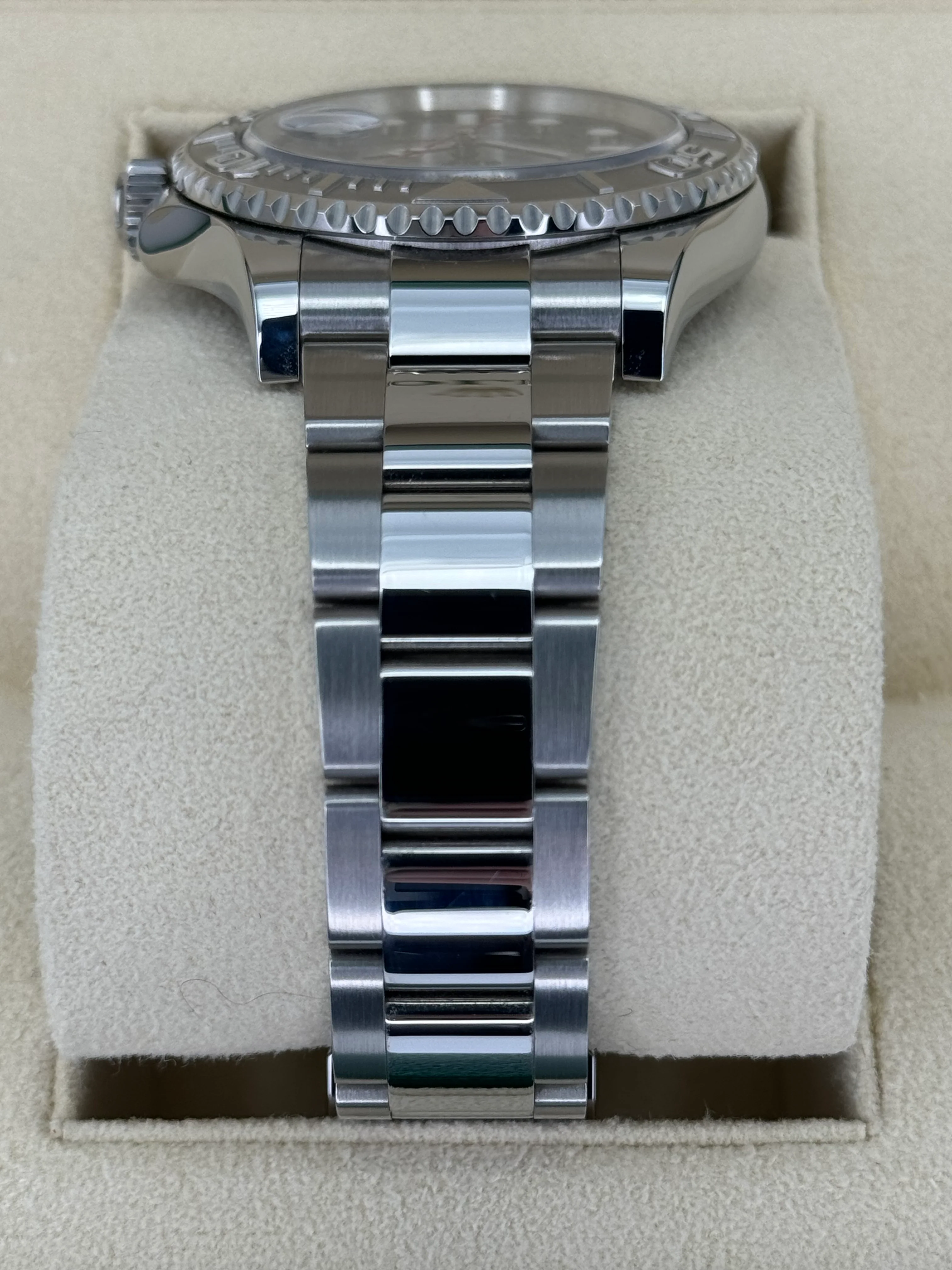 NEW 2023 Rolex Yacht-Master 40mm 126622 Stainless Steel Blue Dial - Image 4