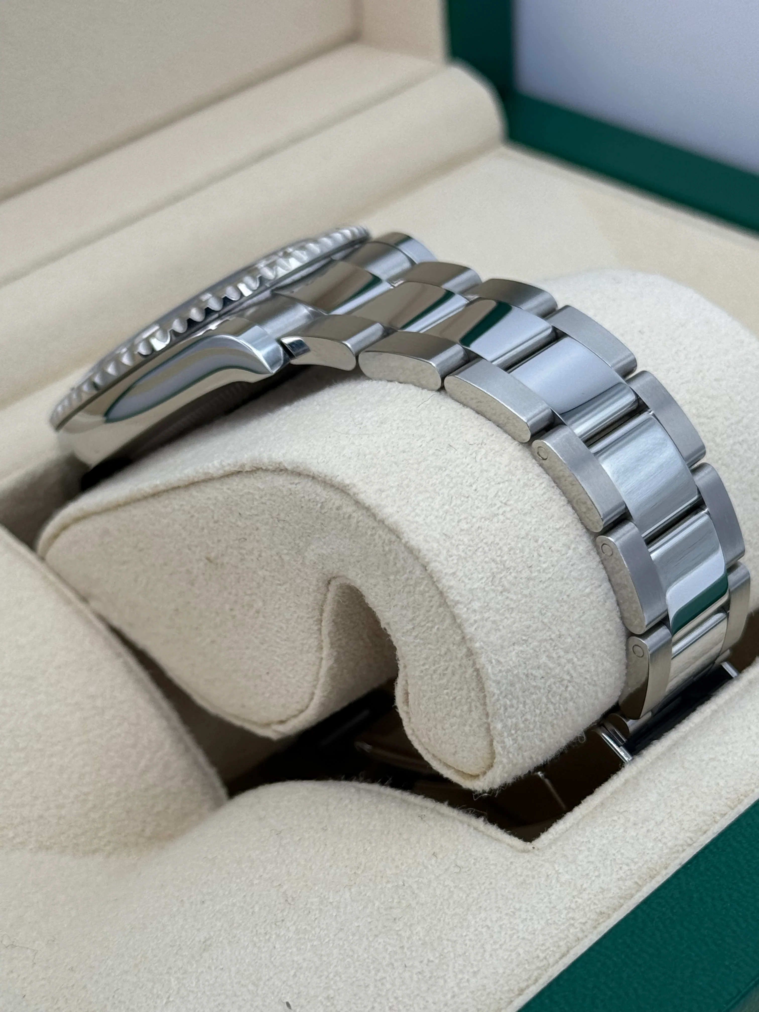 NEW 2023 Rolex Yacht-Master 40mm 126622 Stainless Steel Blue Dial - Image 6
