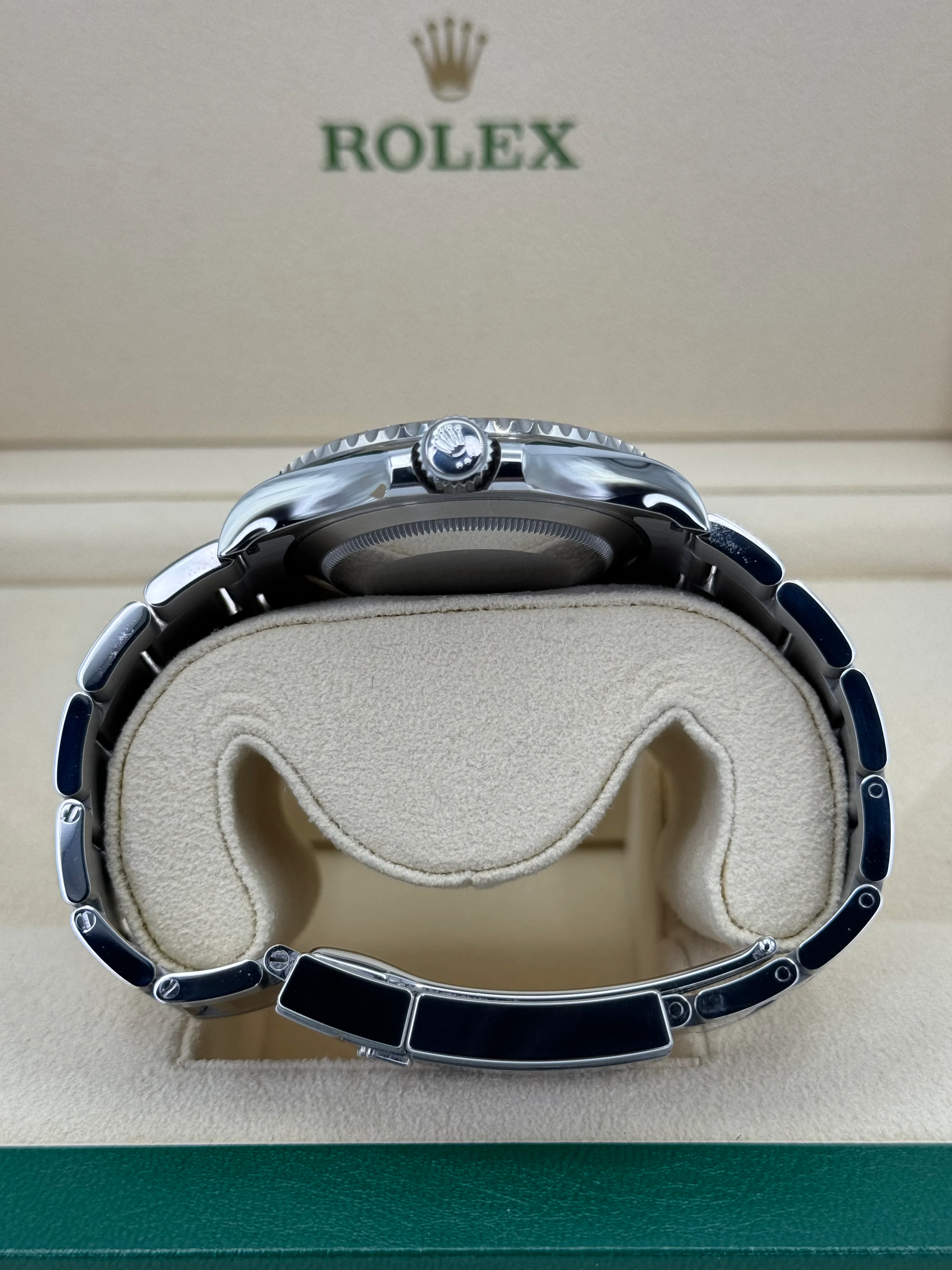 NEW 2023 Rolex Yacht-Master 40mm 126622 Stainless Steel Blue Dial - Image 9