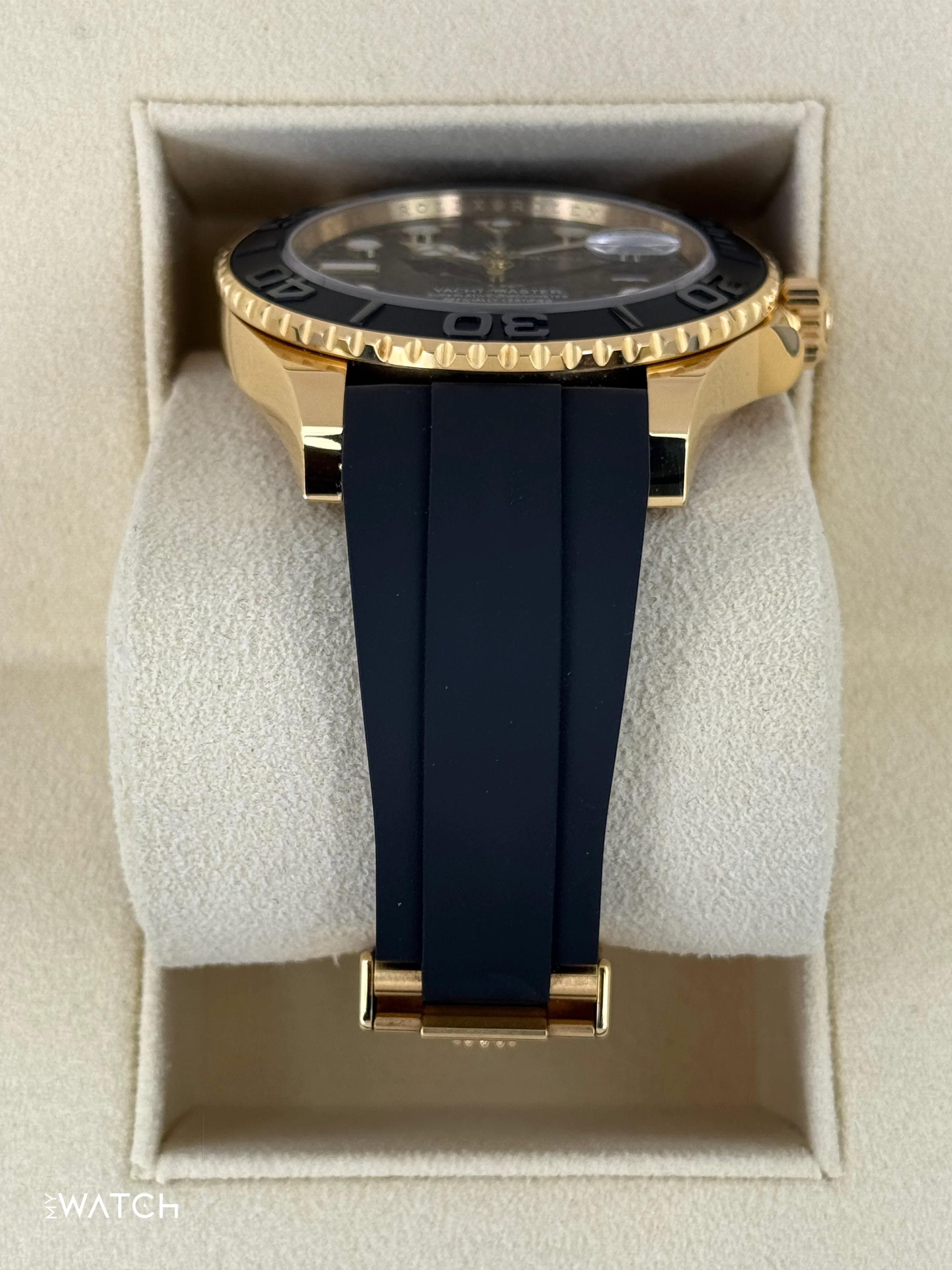 2023 Rolex Yacht-Master 42mm 226658 Gold Oysterflex Black Dial - Image 3