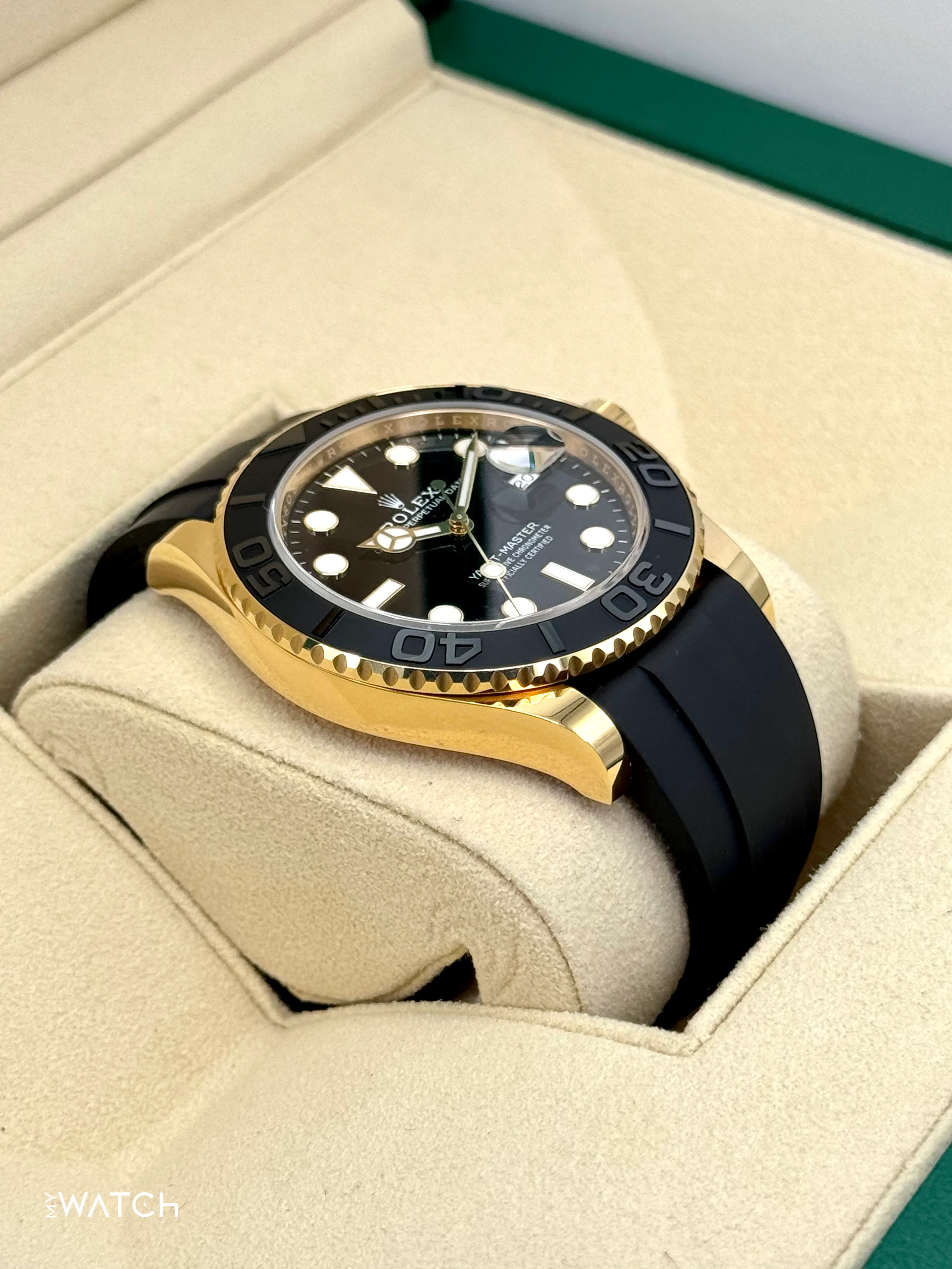 2023 Rolex Yacht-Master 42mm 226658 Gold Oysterflex Black Dial - Image 6