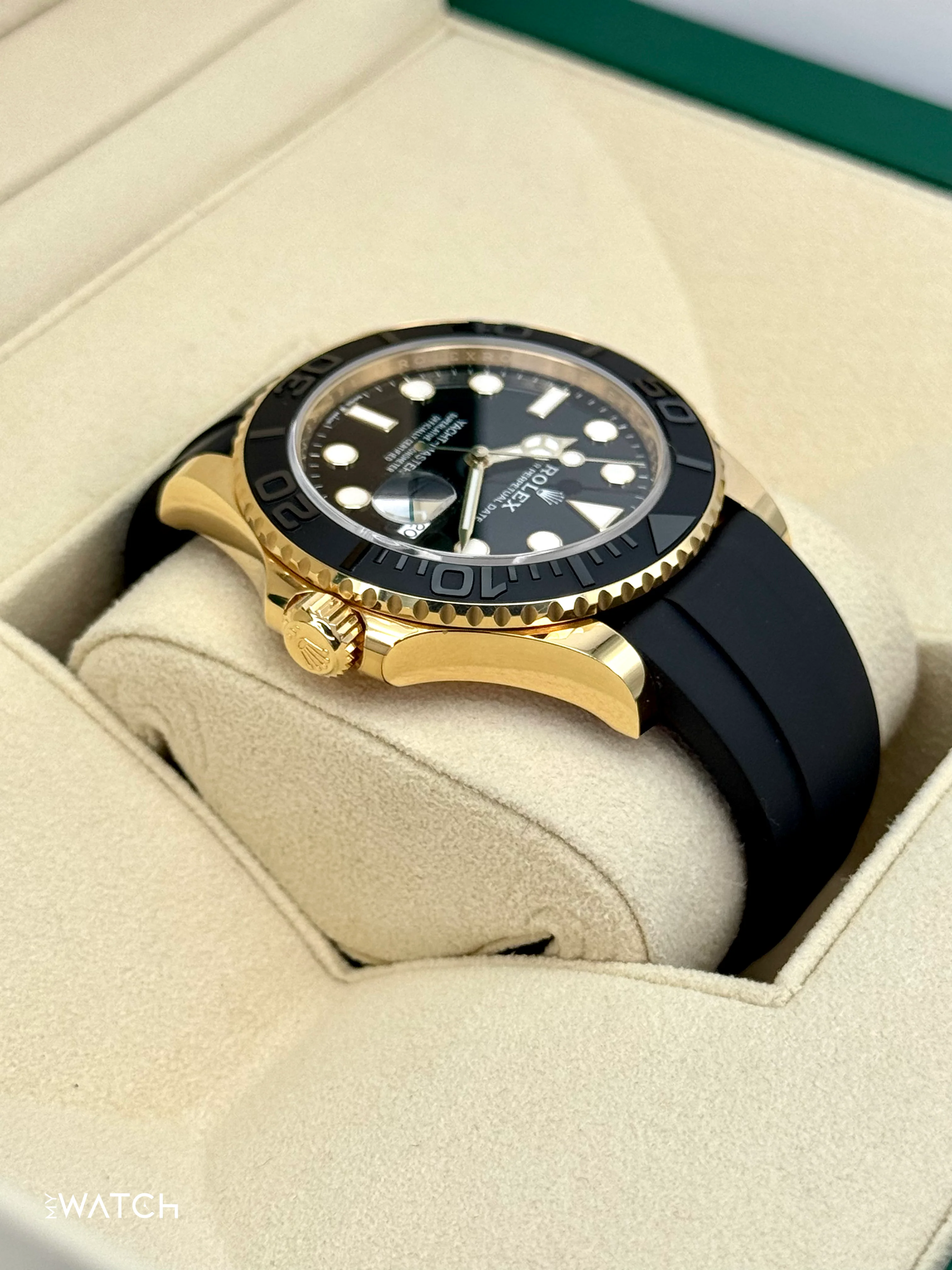 2023 Rolex Yacht-Master 42mm 226658 Gold Oysterflex Black Dial - Image 8