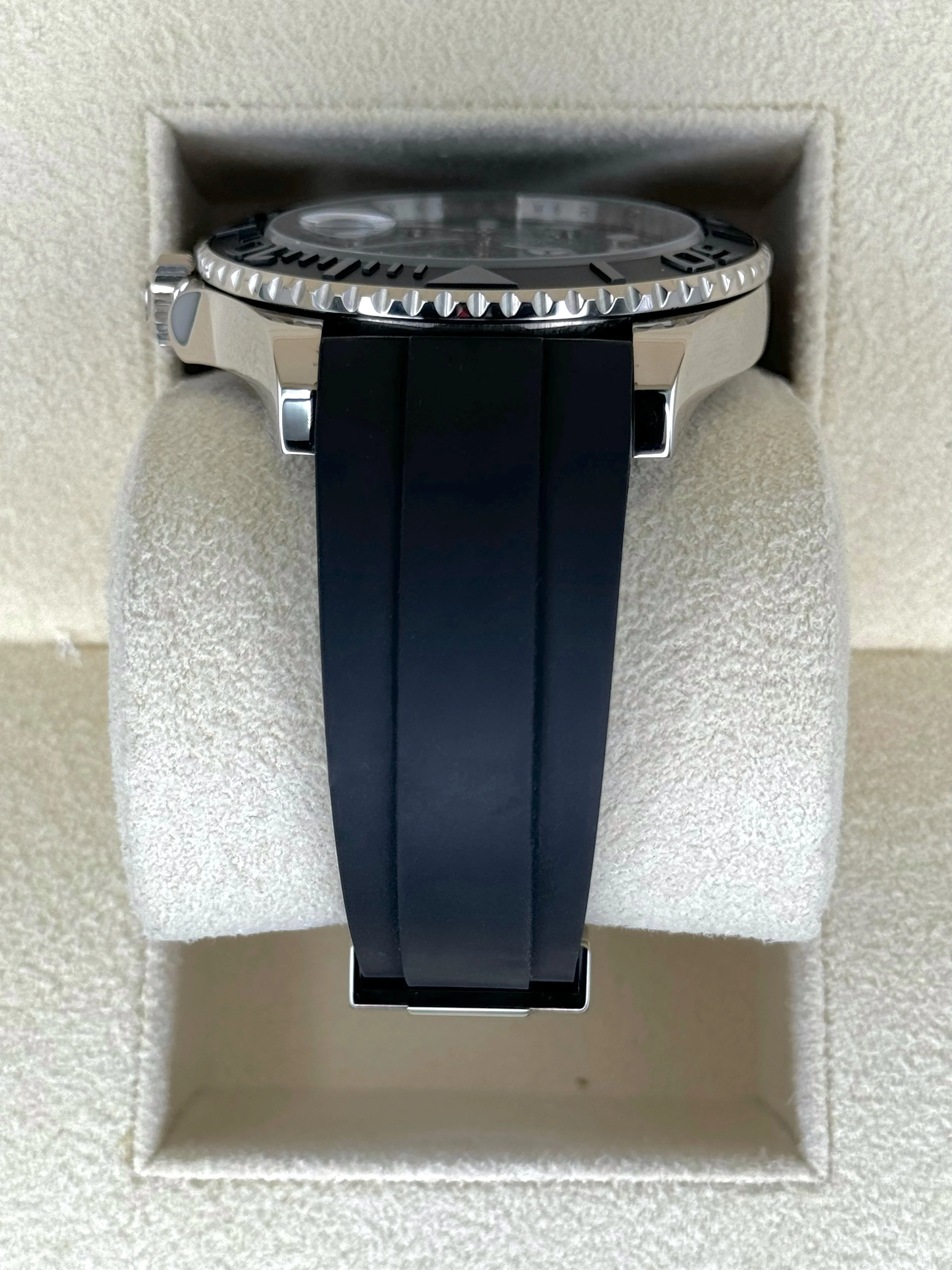 2023 Rolex Yacht-Master 42mm 226659 White Gold Oysterflex Black Dial - Image 3