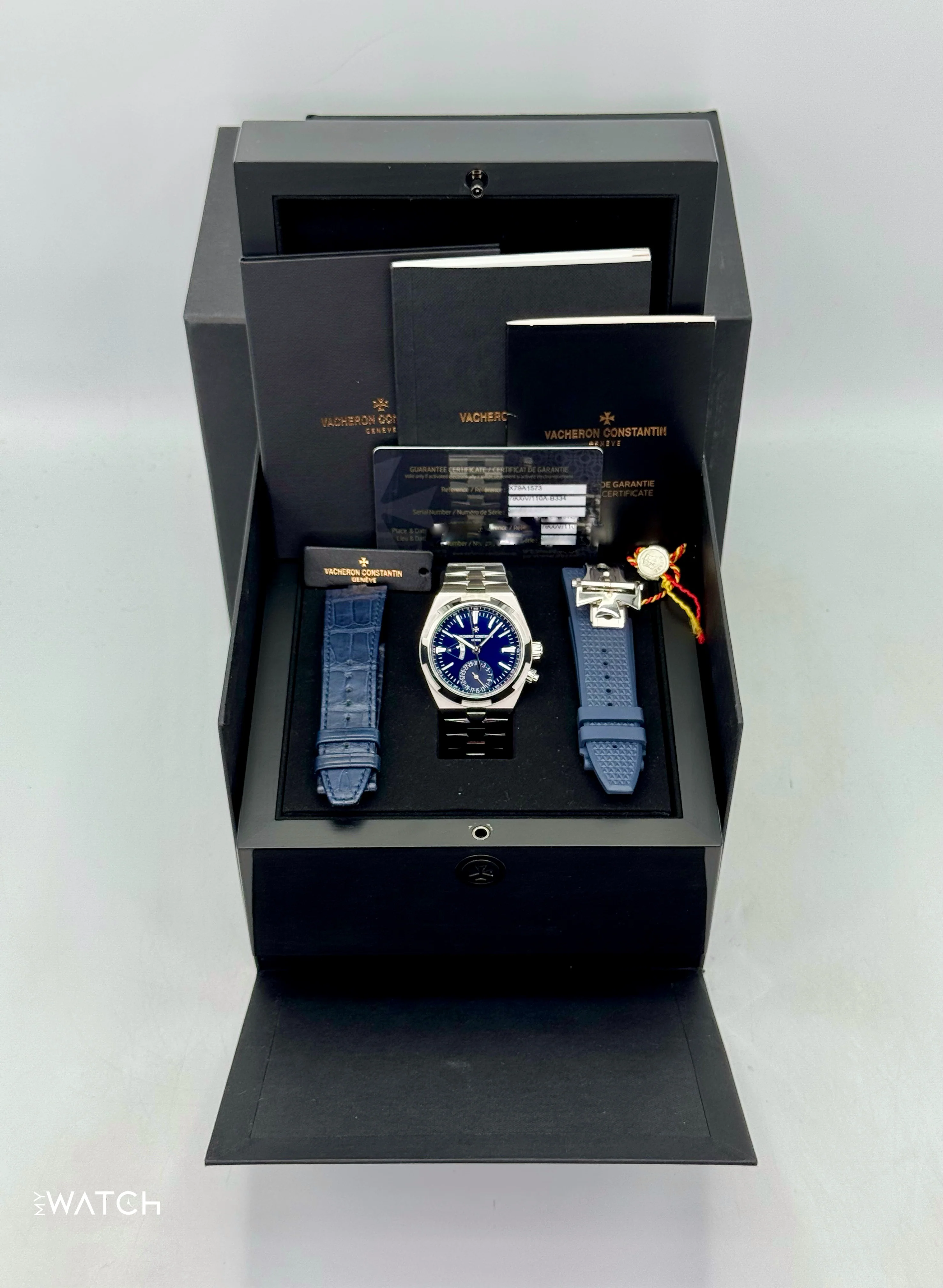 2023 Vacheron Constantin Overseas Dual Time 41mm 7900V Blue Dial - Image 10