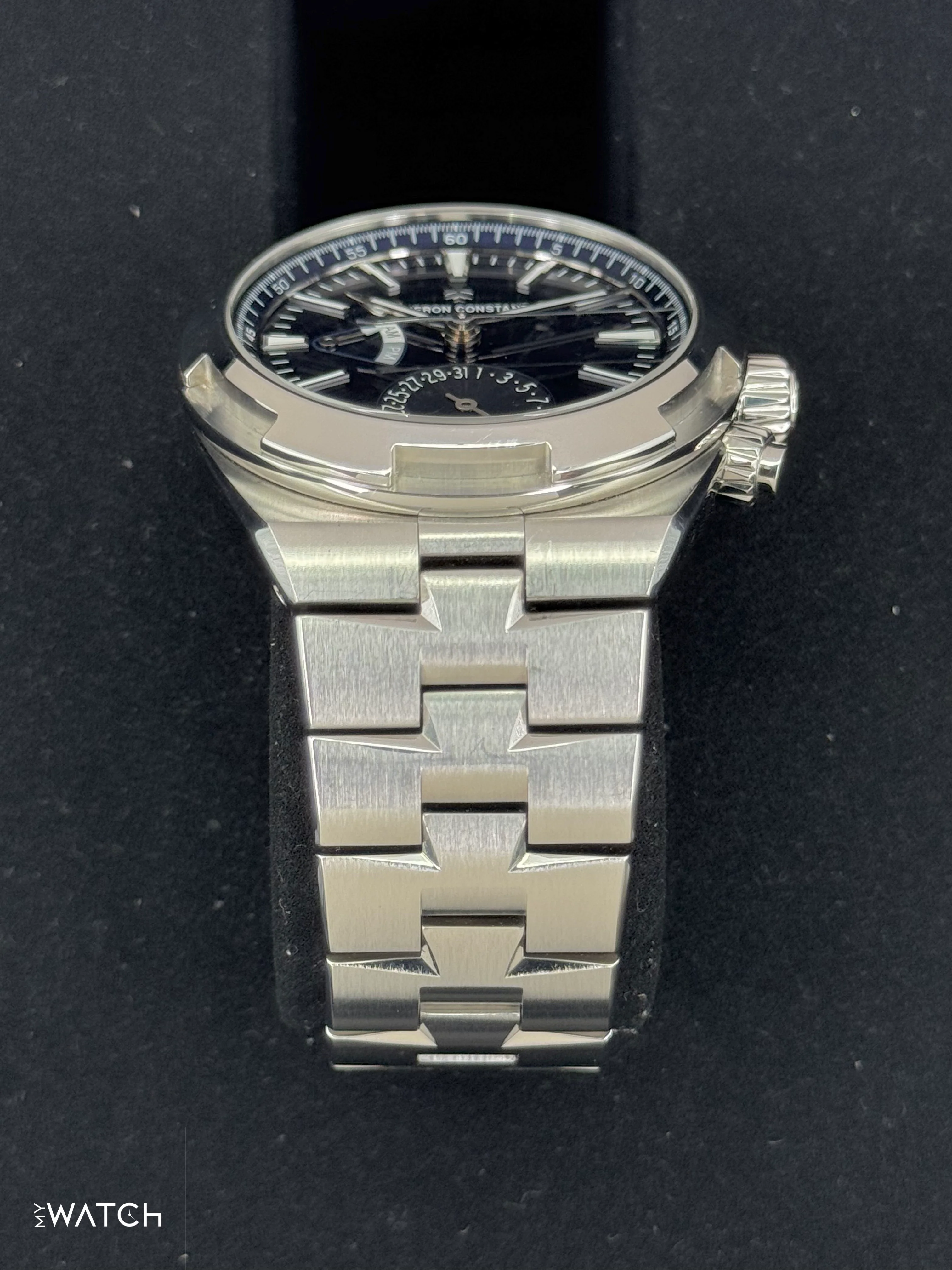 2023 Vacheron Constantin Overseas Dual Time 41mm 7900V Blue Dial - Image 3