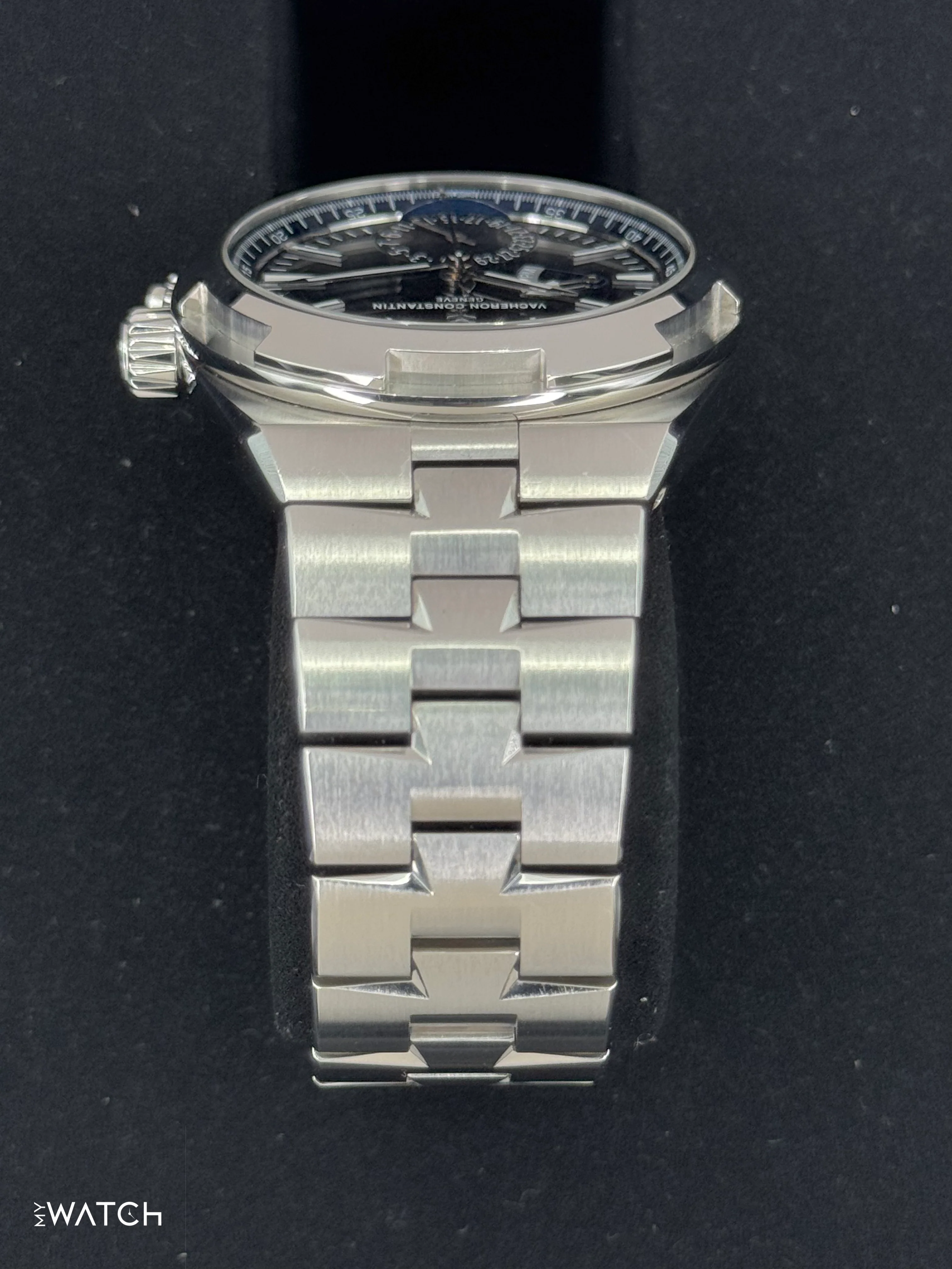 2023 Vacheron Constantin Overseas Dual Time 41mm 7900V Blue Dial - Image 4