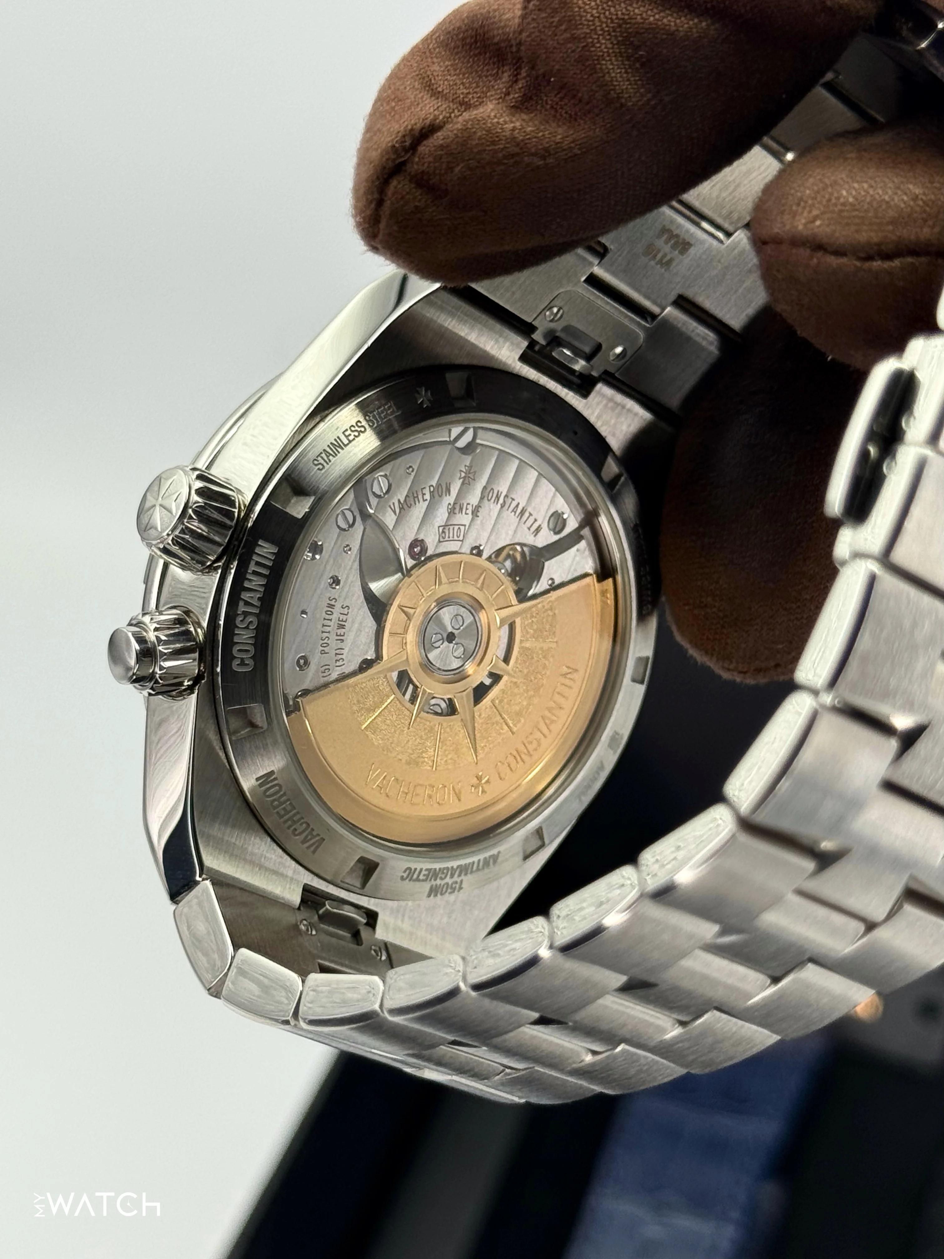 2023 Vacheron Constantin Overseas Dual Time 41mm 7900V Blue Dial - Image 9
