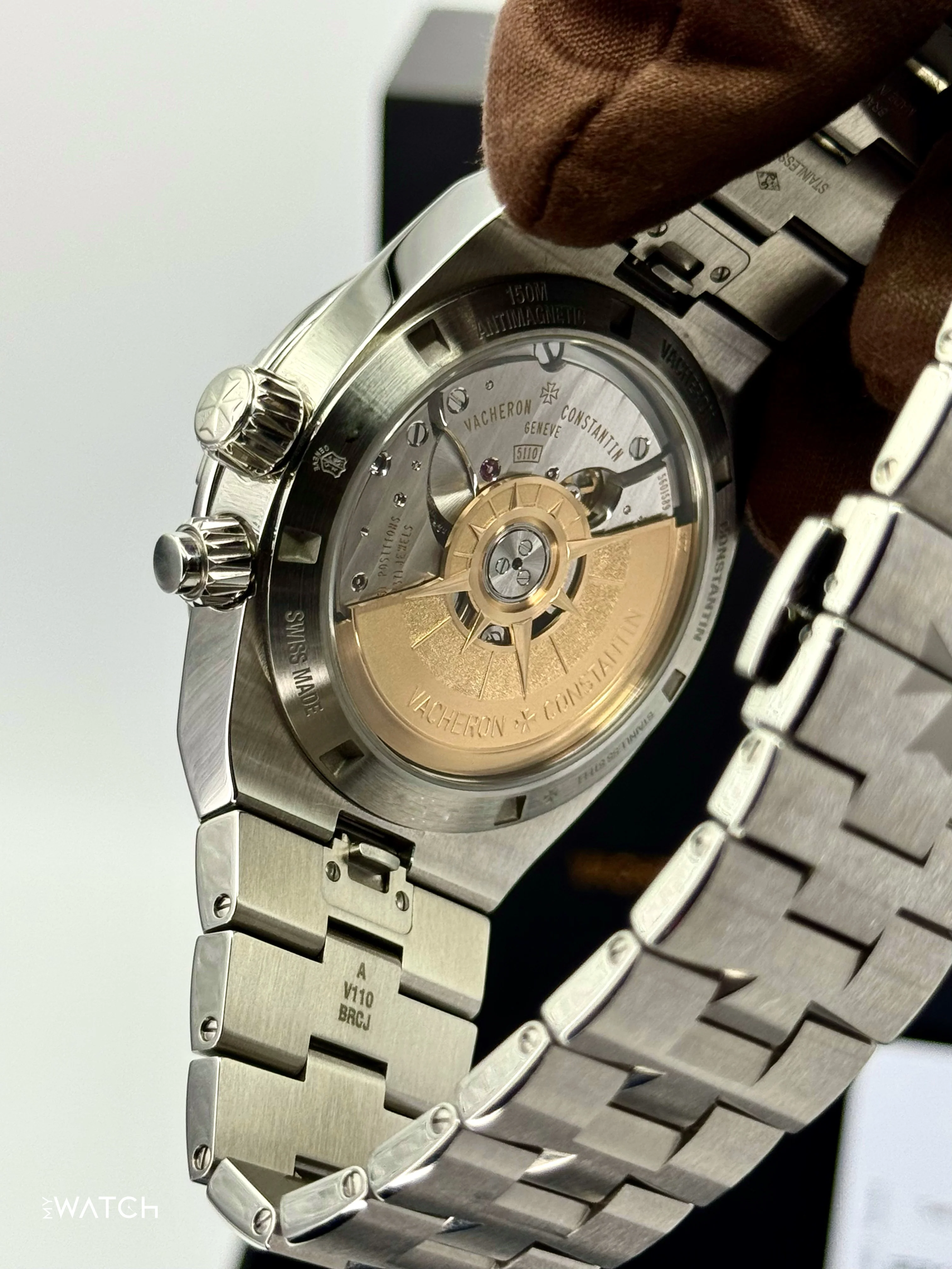 2023 Vacheron Constantin Overseas Dual Time 41mm 7900V Blue Dial - Image 9