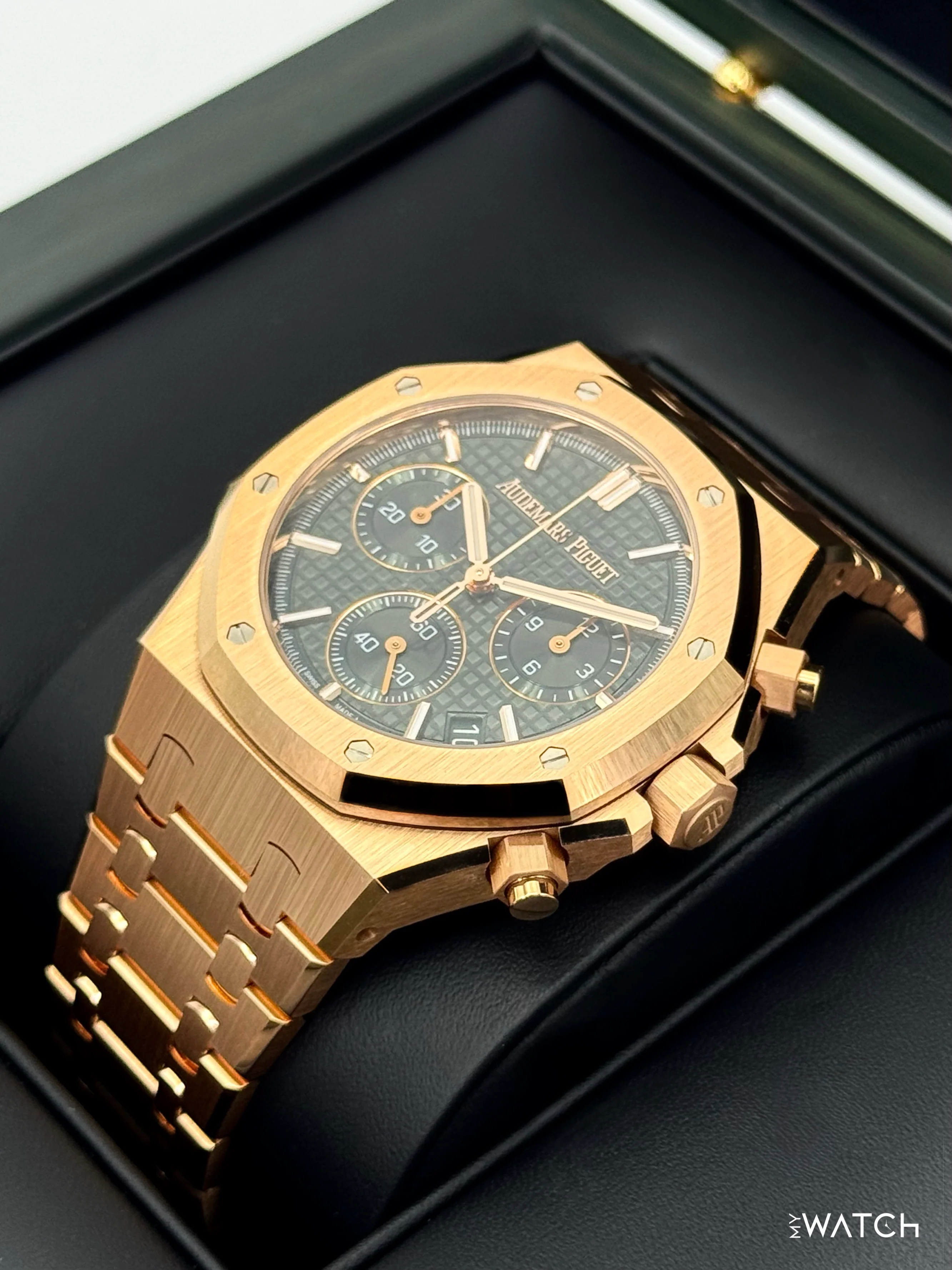 2024 Audemars Piguet Royal Oak Chronograph 41mm 26240OR Green Dial - Image 5
