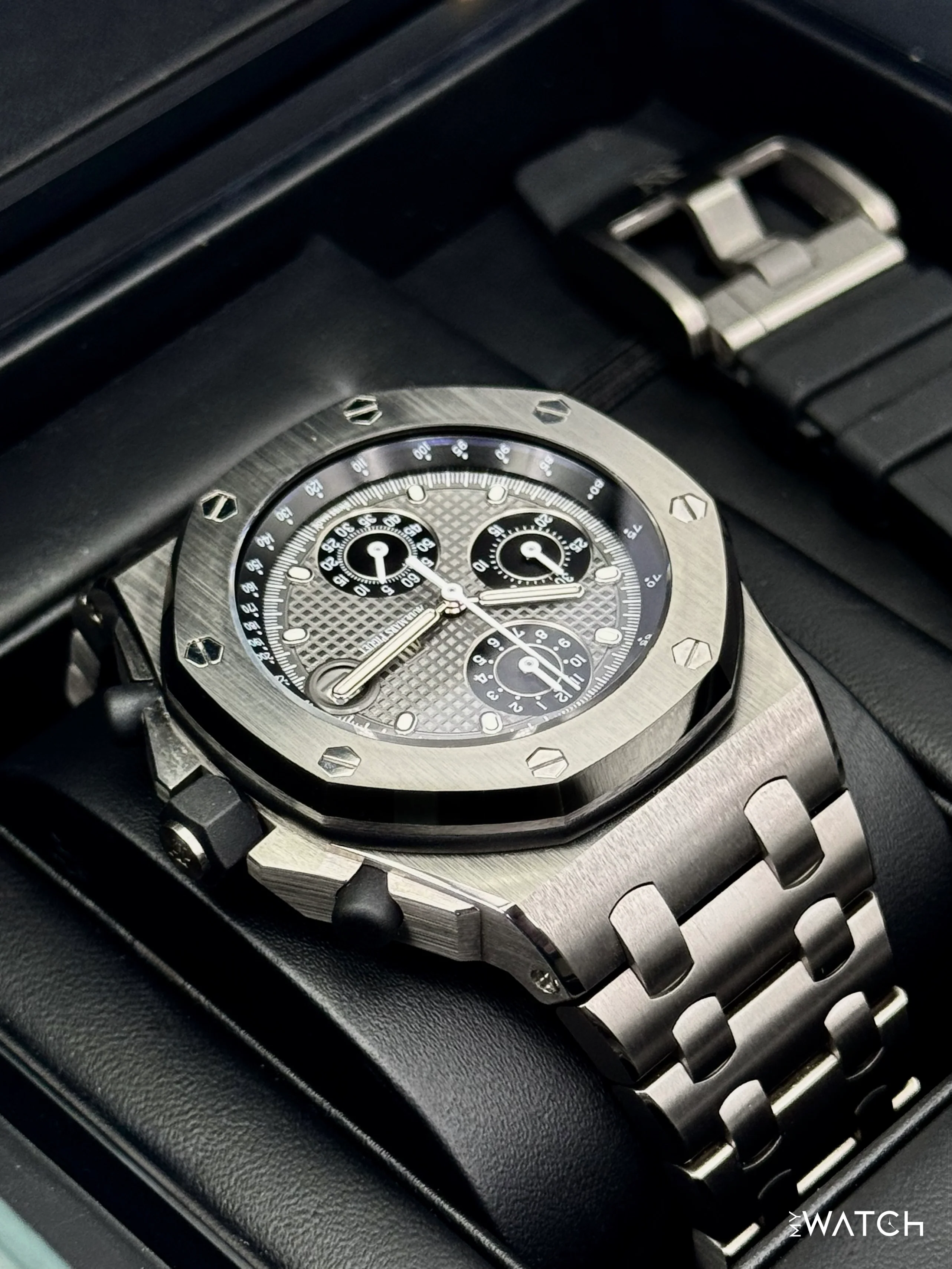 2024 Audemars Piguet Royal Oak Offshore Chrono 42mm 26238TI Grey Dial - Image 8