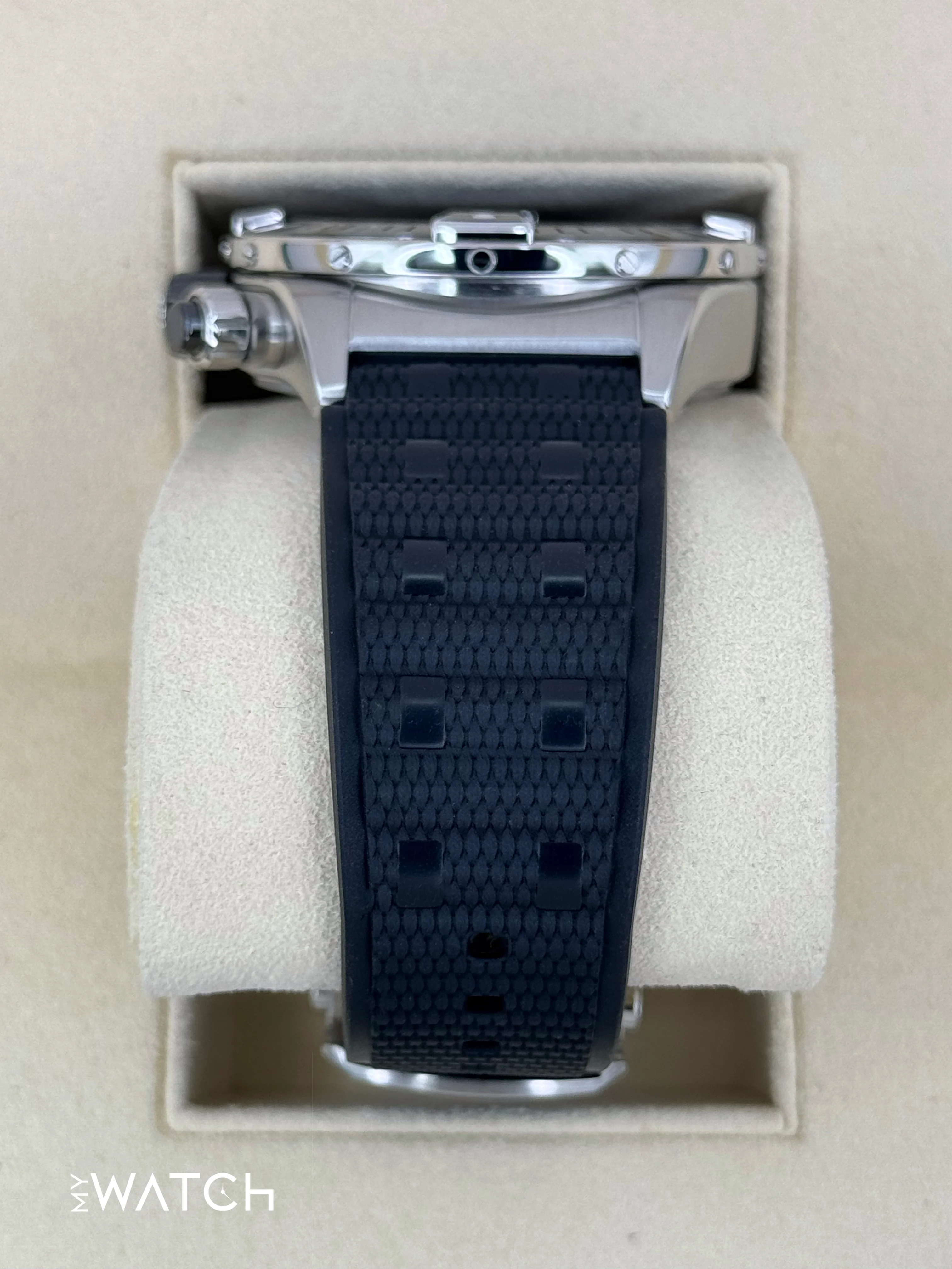 2024 Breitling Super Chronomat B01 44 PB01362 Stainless Steel Blue Dial - Image 4