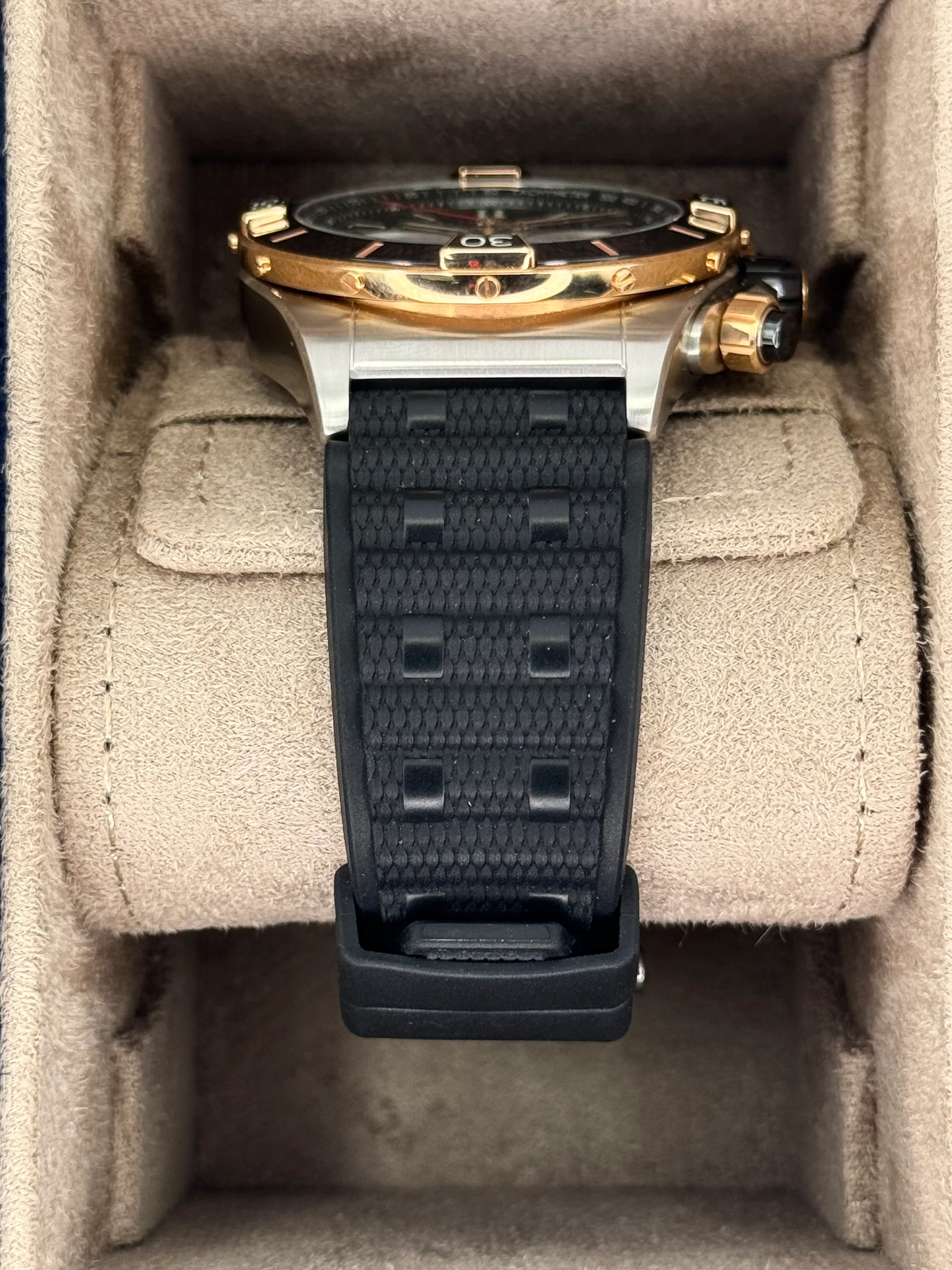 2024 Breitling Super Chronomat B01 44 UB0136 Two-Tone Green Dial - Image 2