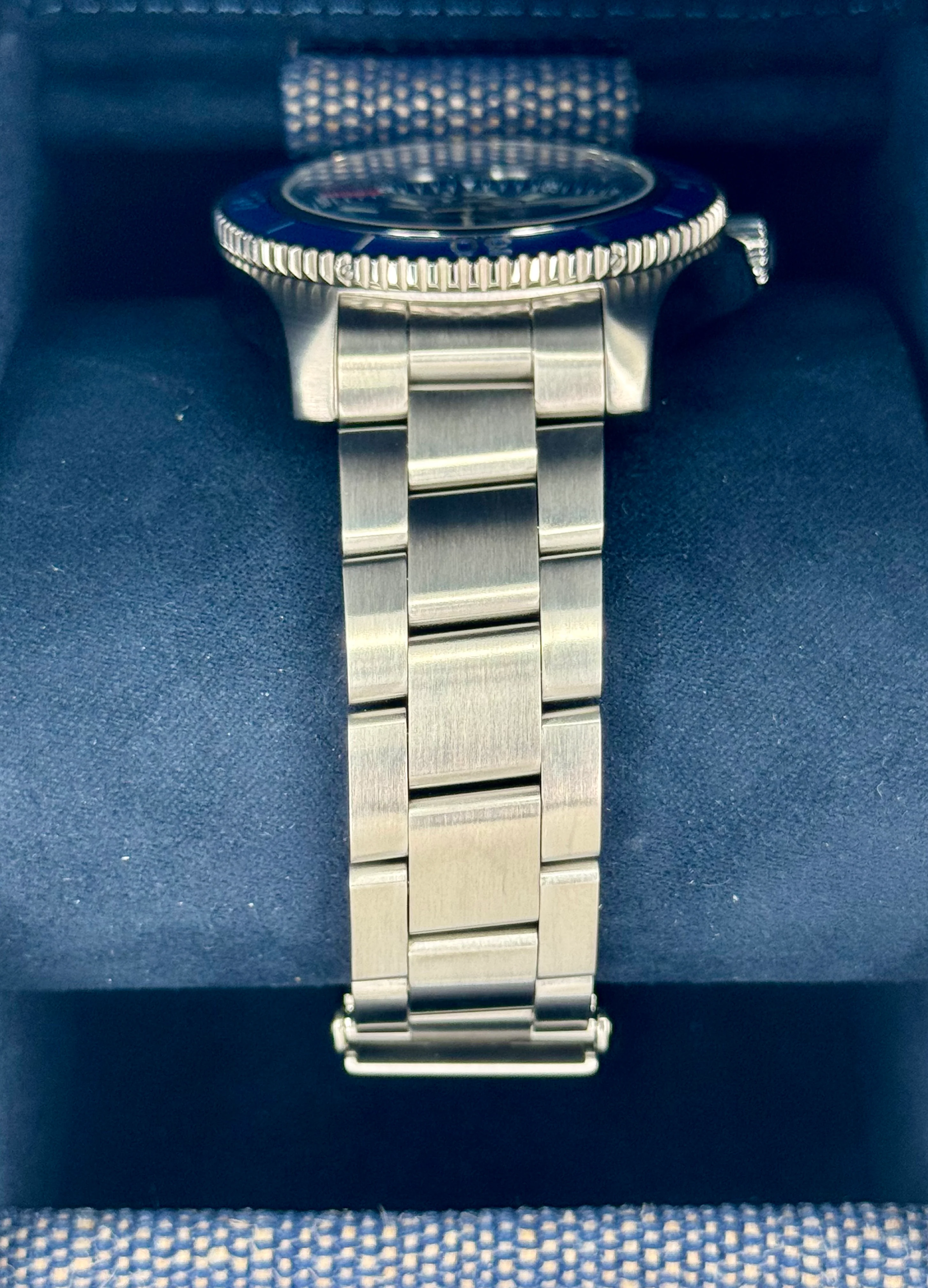 2024 Breitling Superocean 42mm A17366 Stainless Steel Blue Dial - Image 3