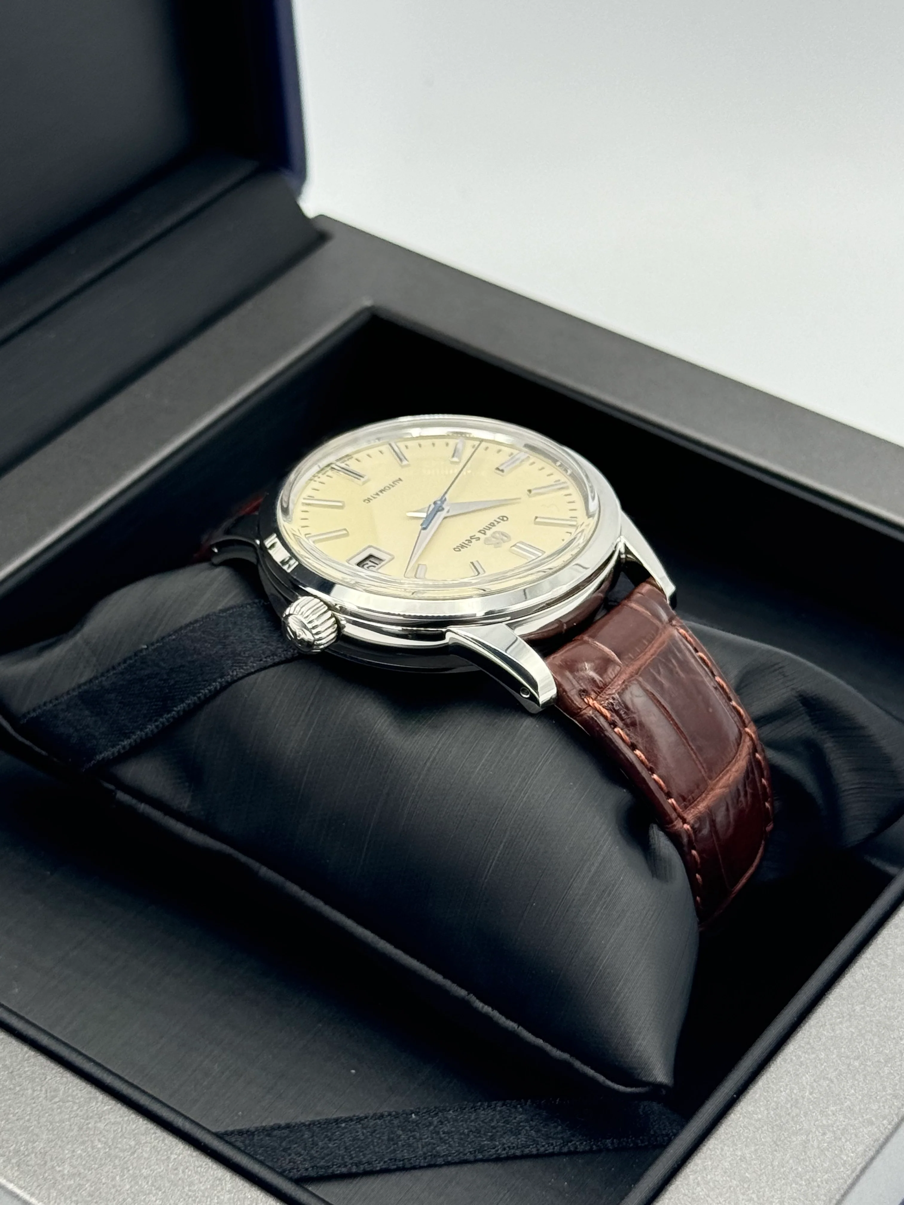 2024 Grand Seiko 39.5mm SBGR261G Elegance Collection Ivory Dial - Image 8