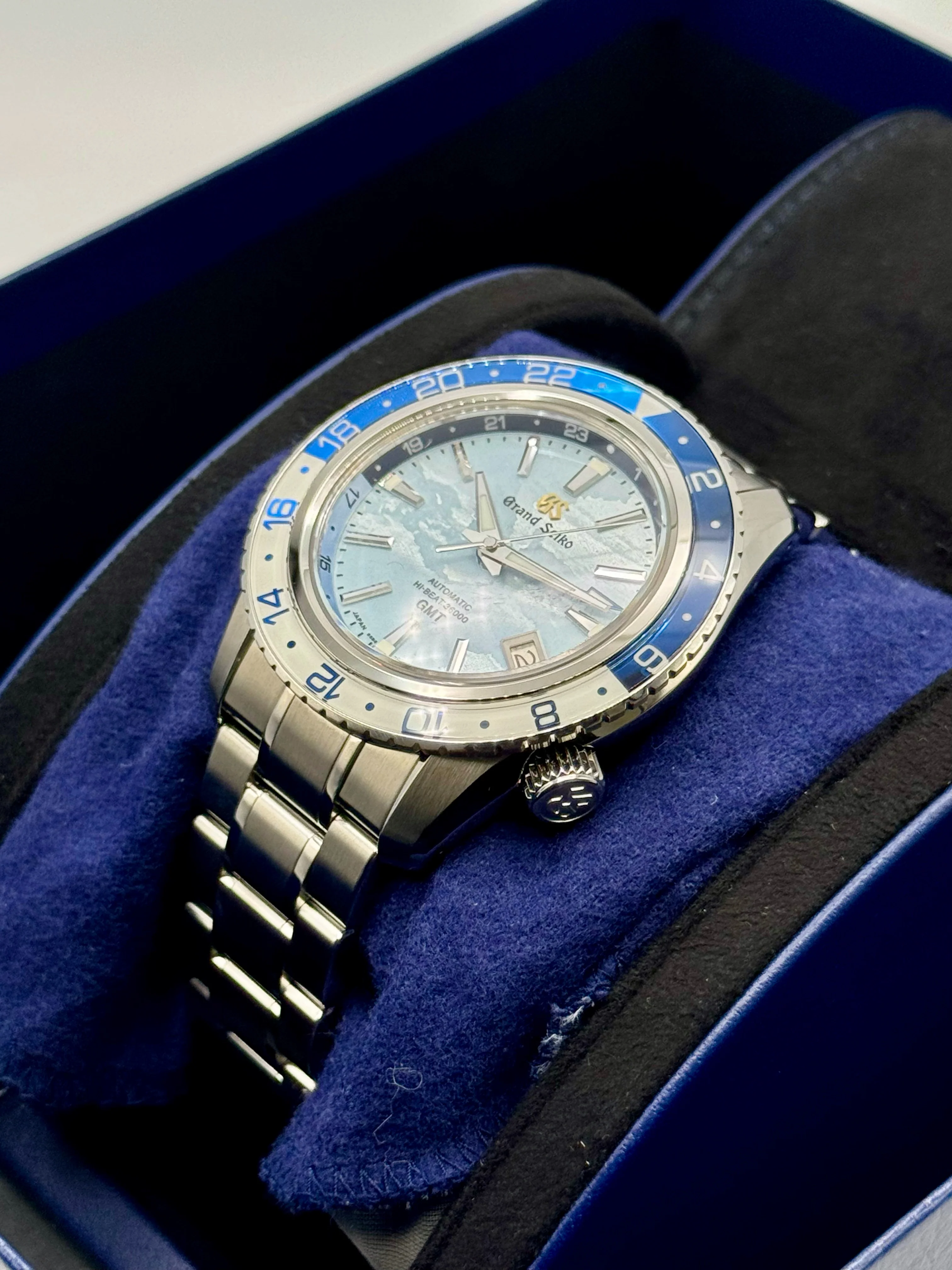 2024 Grand Seiko Sport Limited 44.2mm SBGJ275G Stainless Steel Blue Dial - Image 5