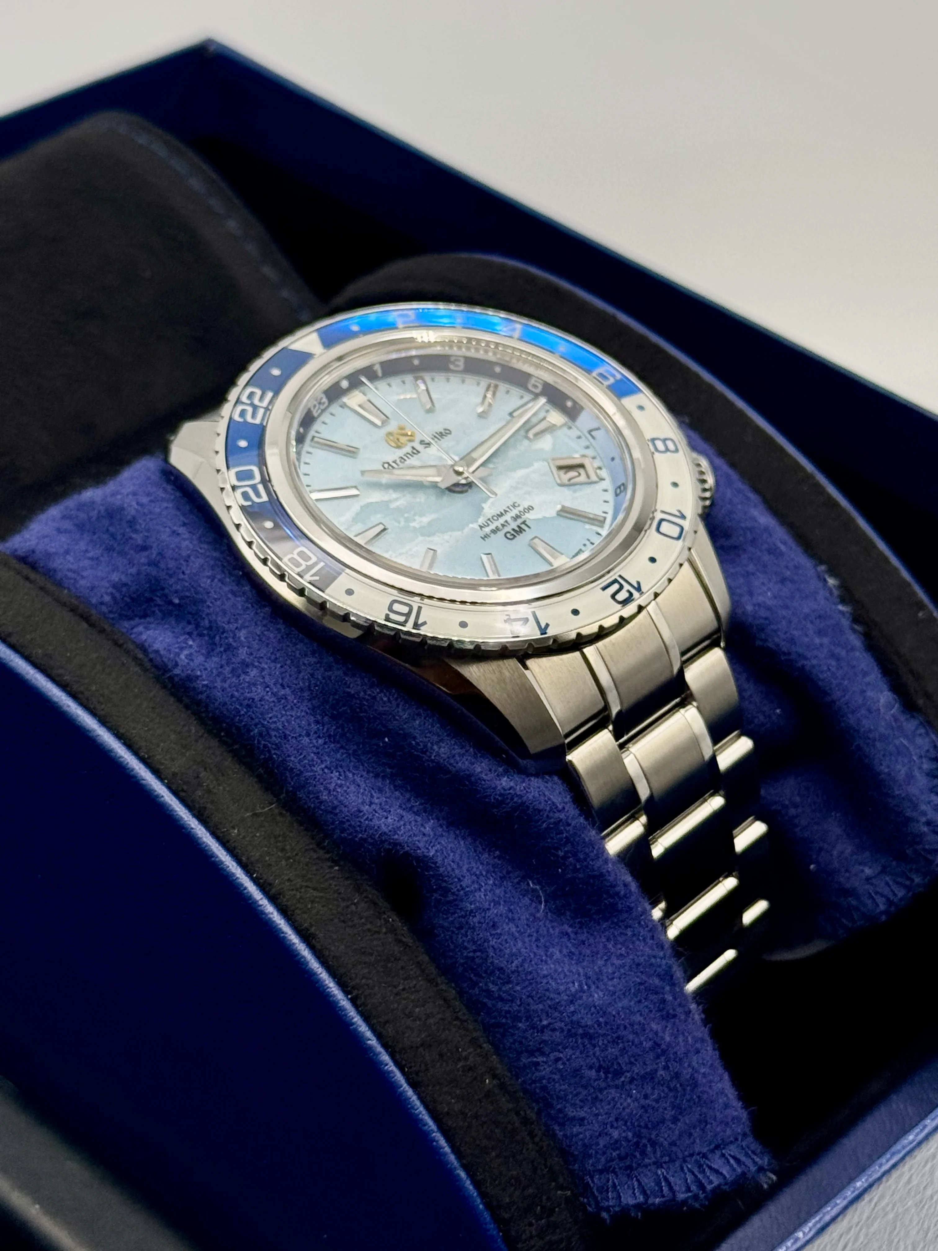 2024 Grand Seiko Sport Limited 44.2mm SBGJ275G Stainless Steel Blue Dial - Image 6