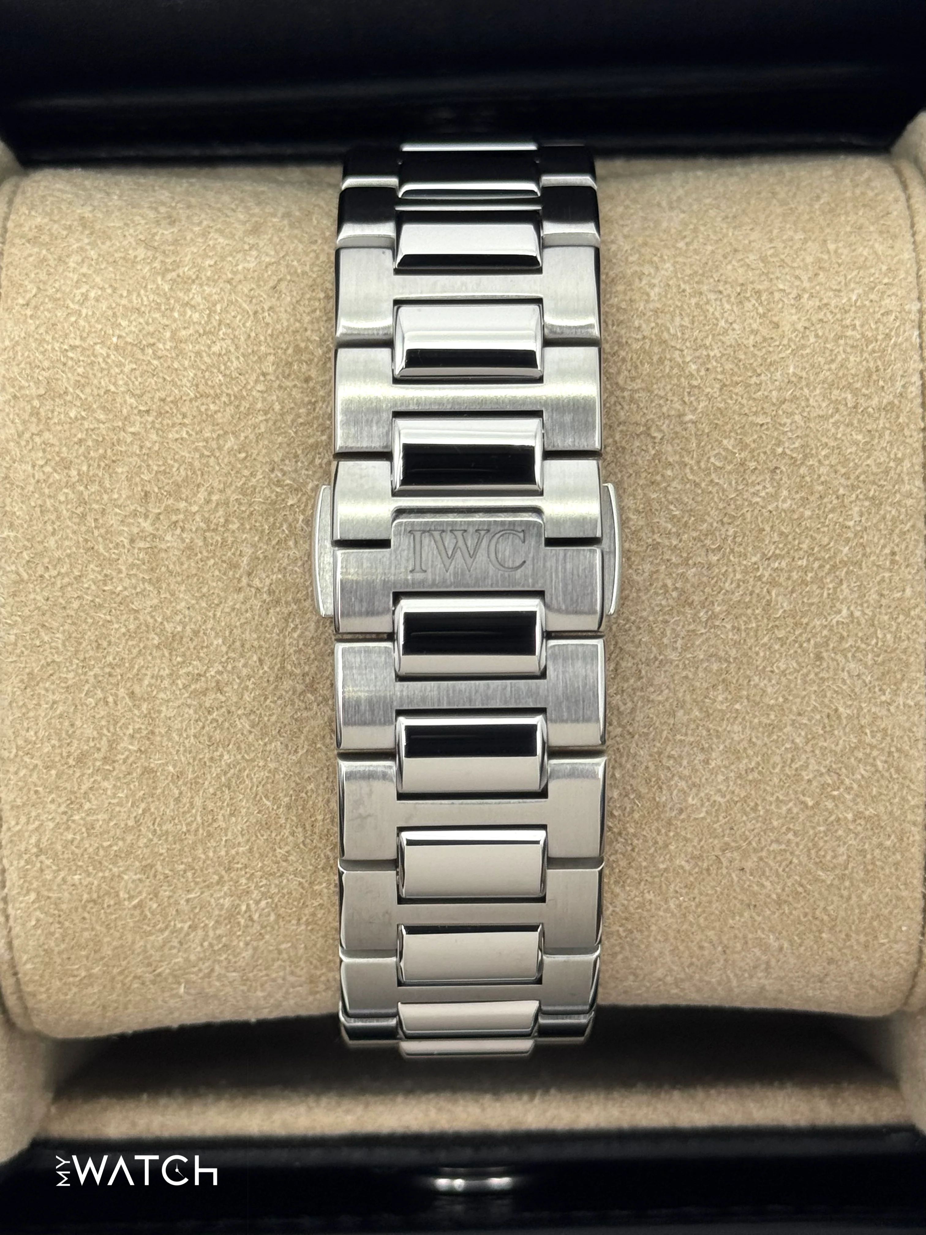 2024 IWC Ingenieur Automatic 40mm IW328903 Stainless Steel Aqua Dial - Image 2