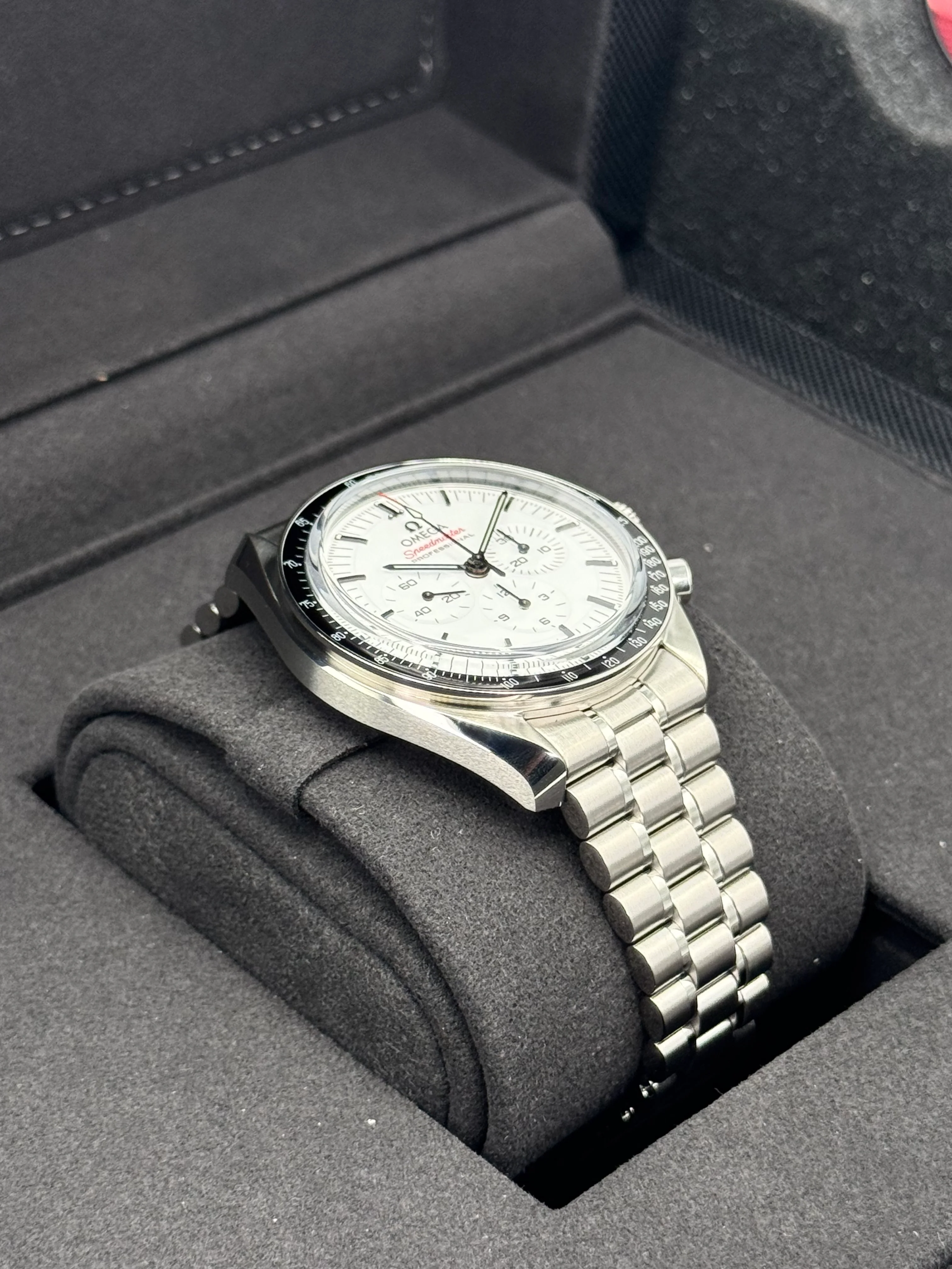 2024 Omega Speedmaster Moonwatch Professional 42mm White Dial - Image 6