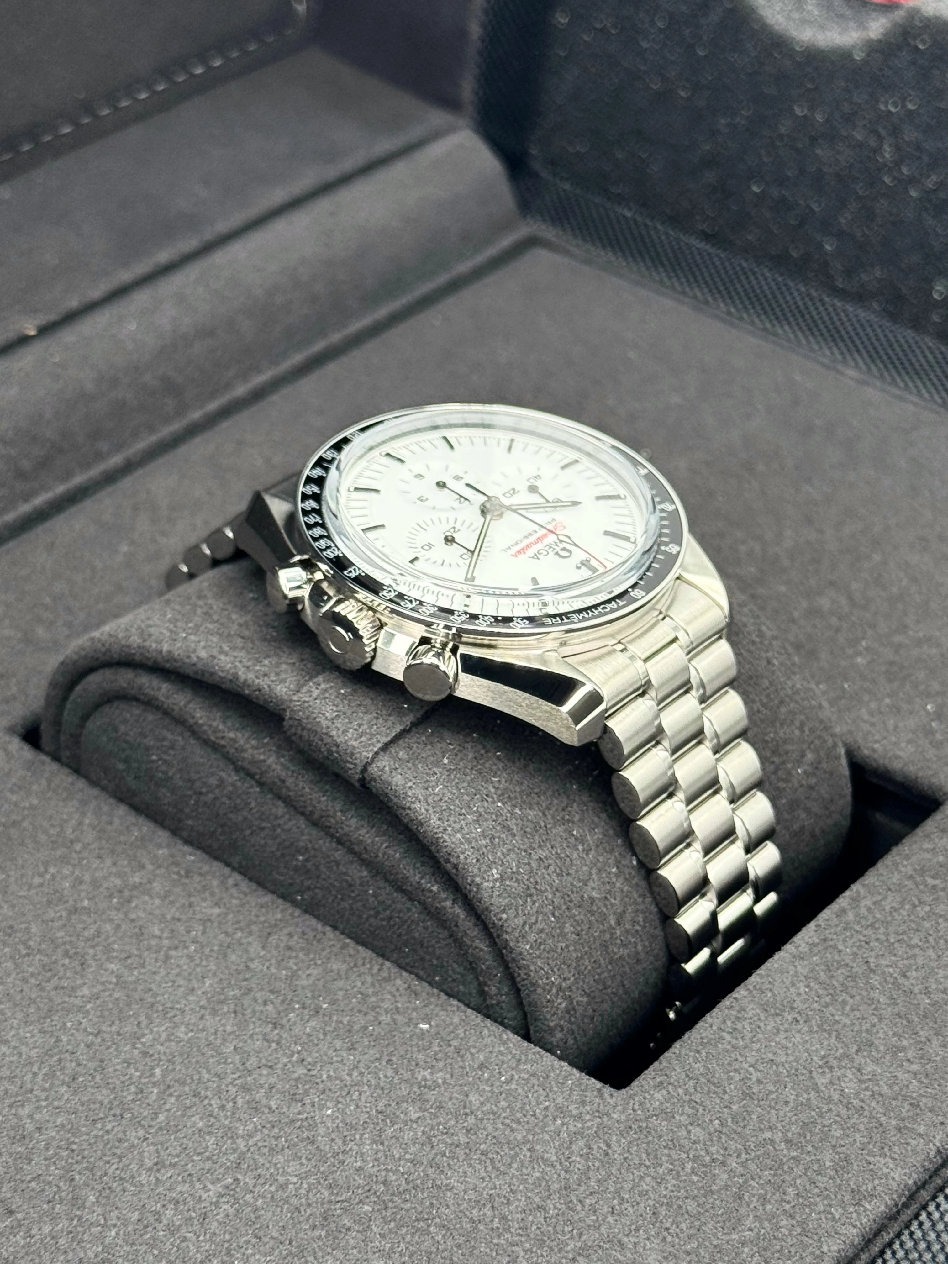 2024 Omega Speedmaster Moonwatch Professional 42mm White Dial - Image 8