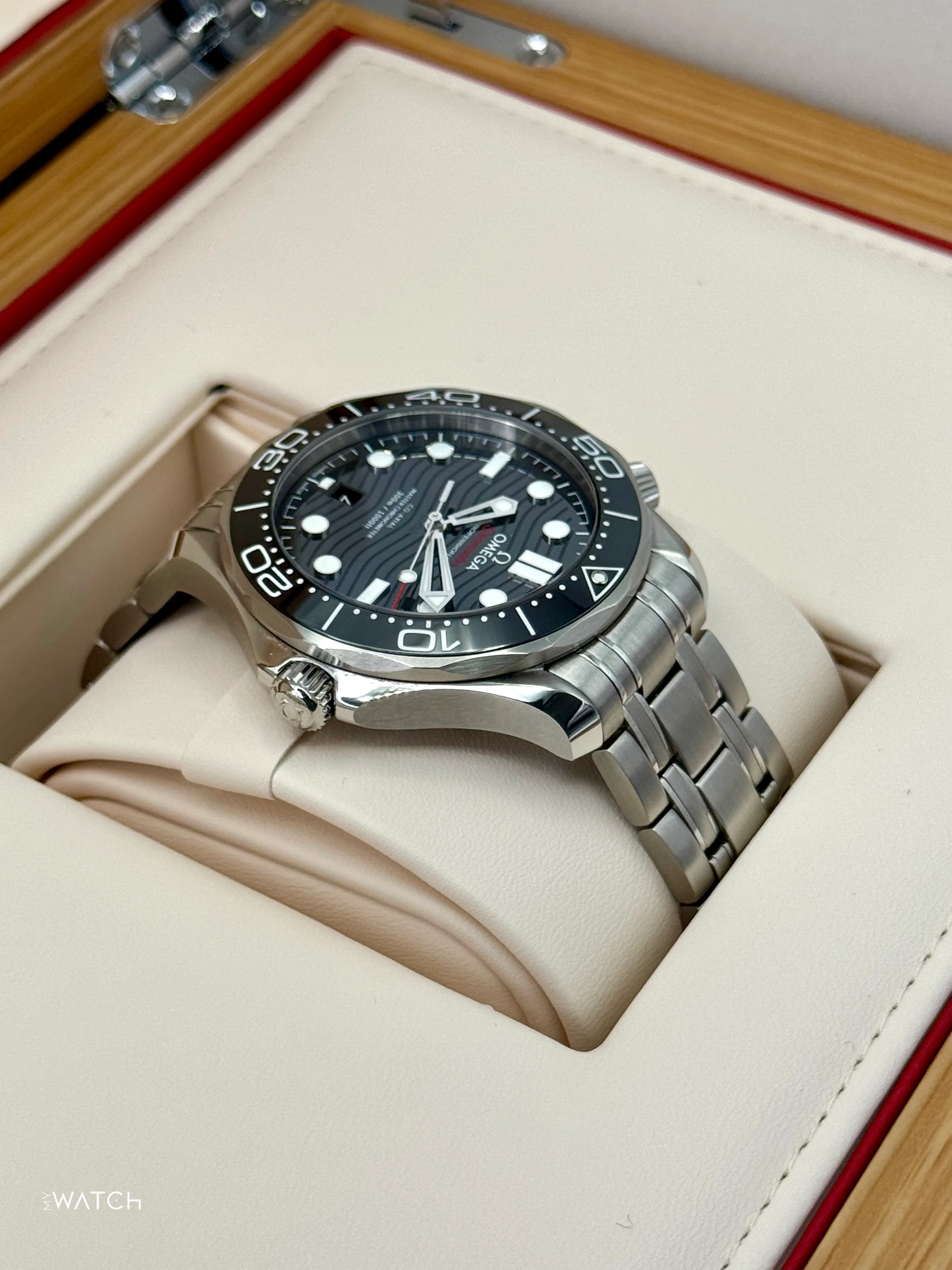 2024 Omega Seamaster Diver 300M 42mm 210.30.42.20.01.001 Black Dial - Image 7