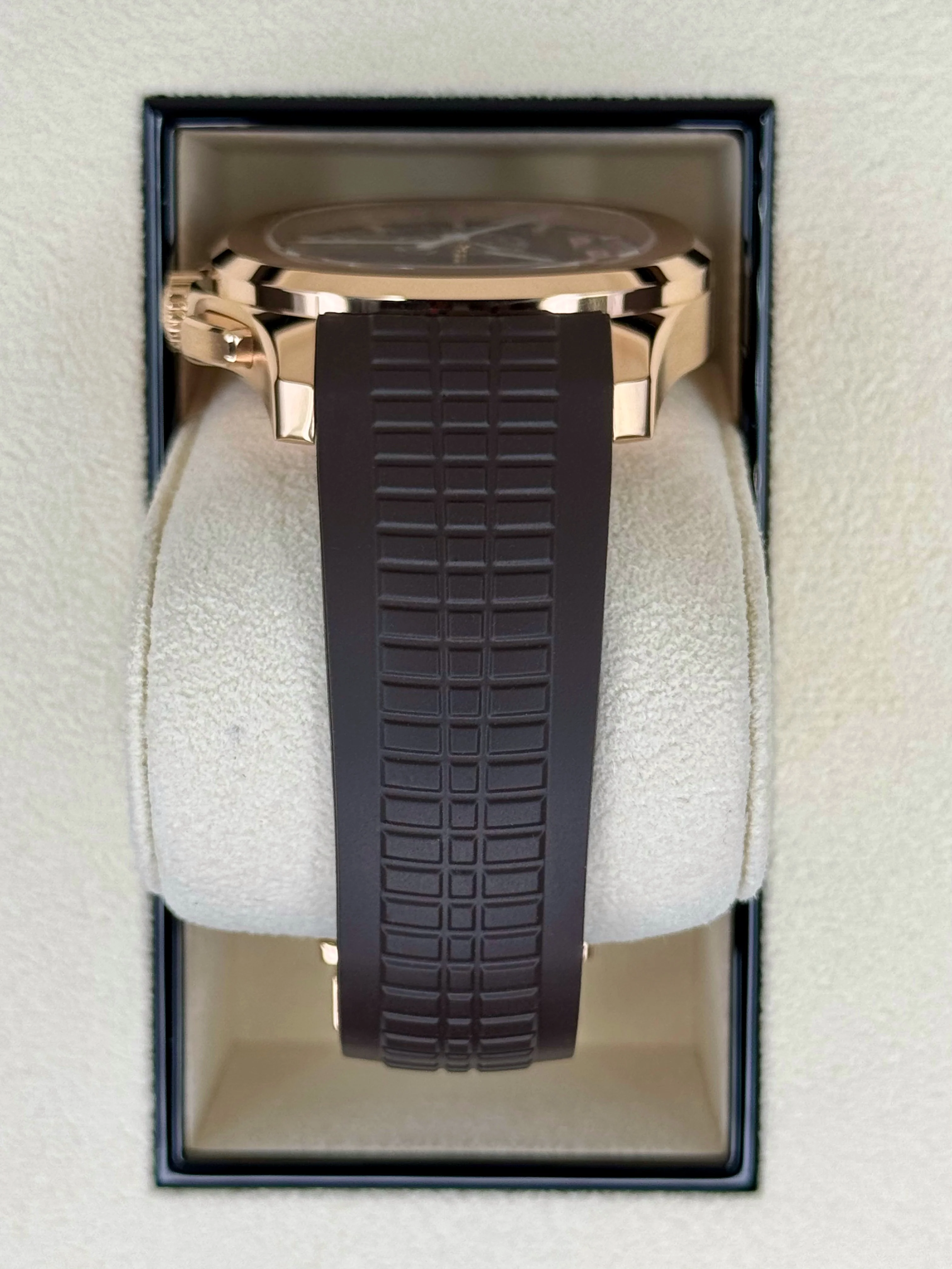 2024 Patek Philippe 5968R Aquanaut Chronograph Rose Gold - Image 4