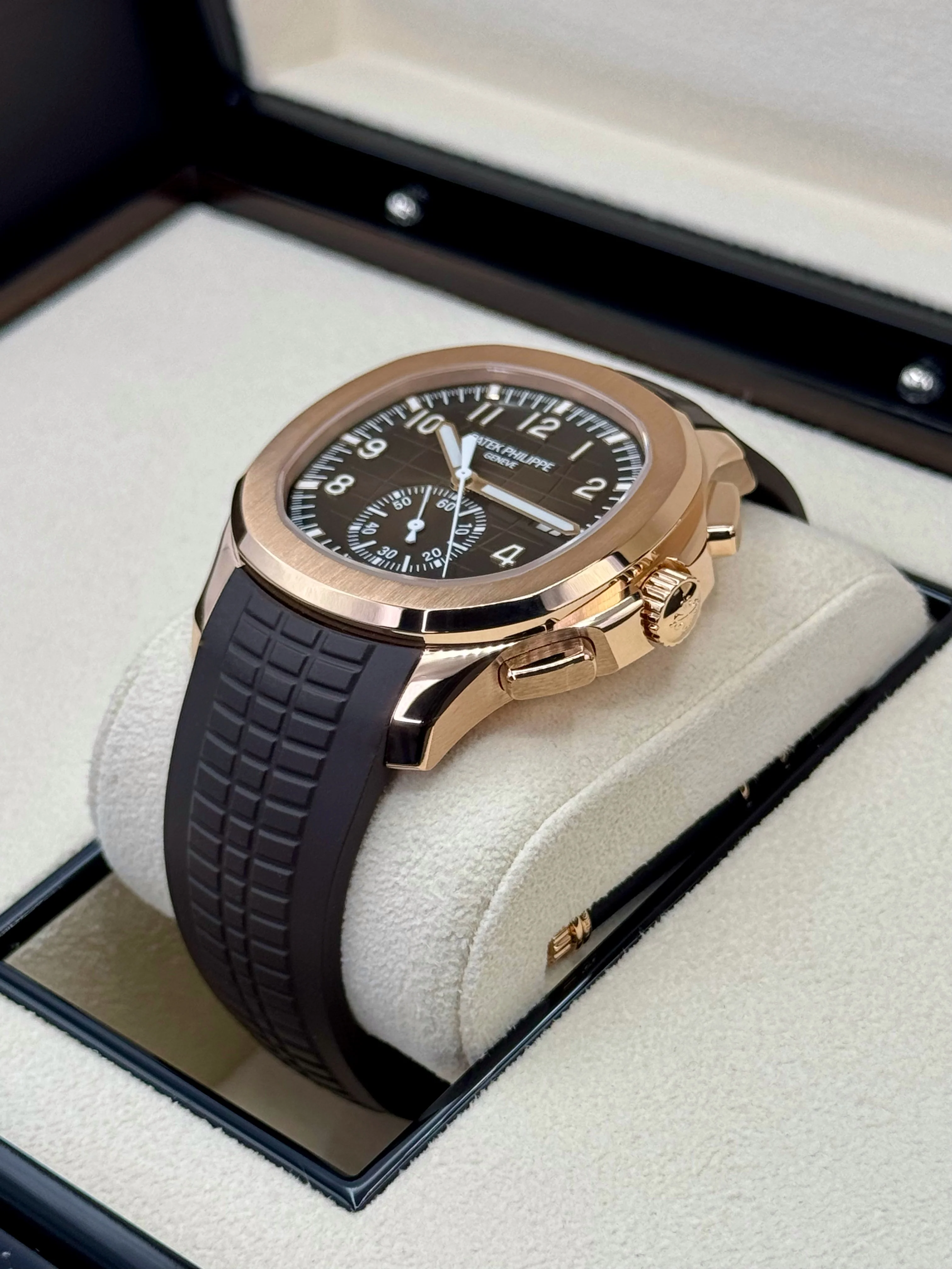 2024 Patek Philippe 5968R Aquanaut Chronograph Rose Gold - Image 5
