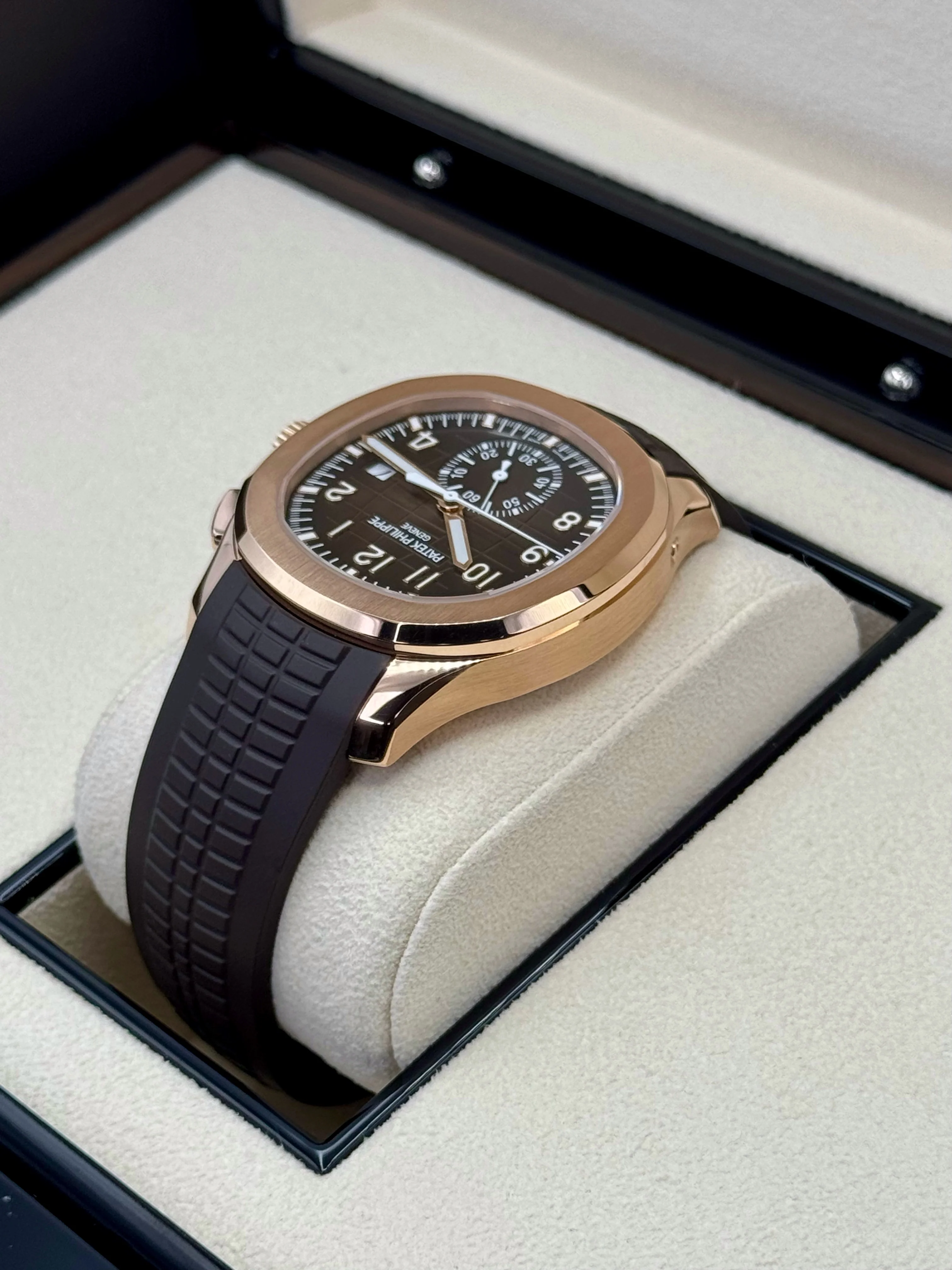2024 Patek Philippe 5968R Aquanaut Chronograph Rose Gold - Image 7