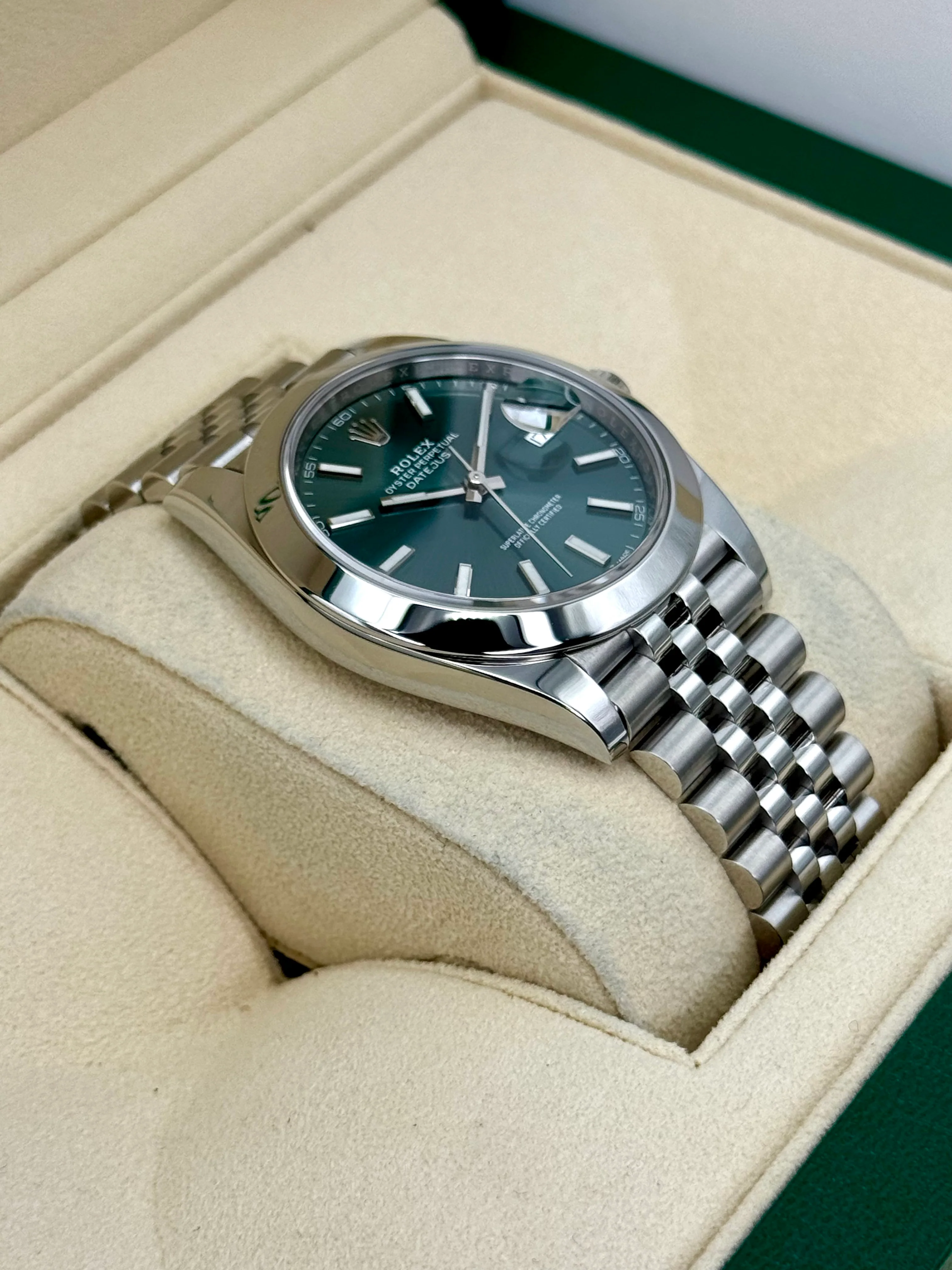 2024 Rolex Datejust 41mm 126300 Jubilee Green Dial - Image 6