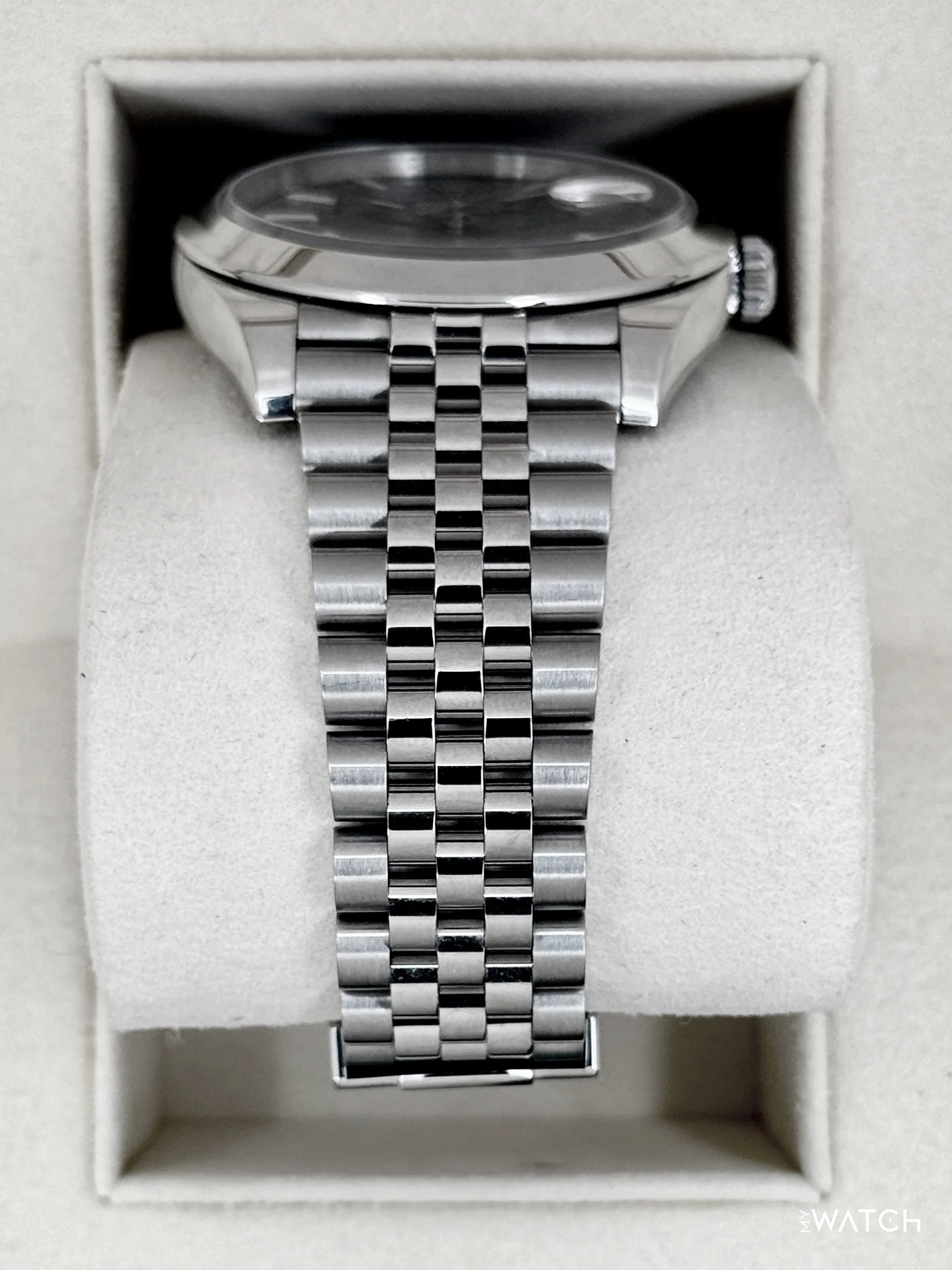 2024 Rolex Datejust 41mm 126300 Stainless Steel Jubilee Rhodium Dial - Image 3