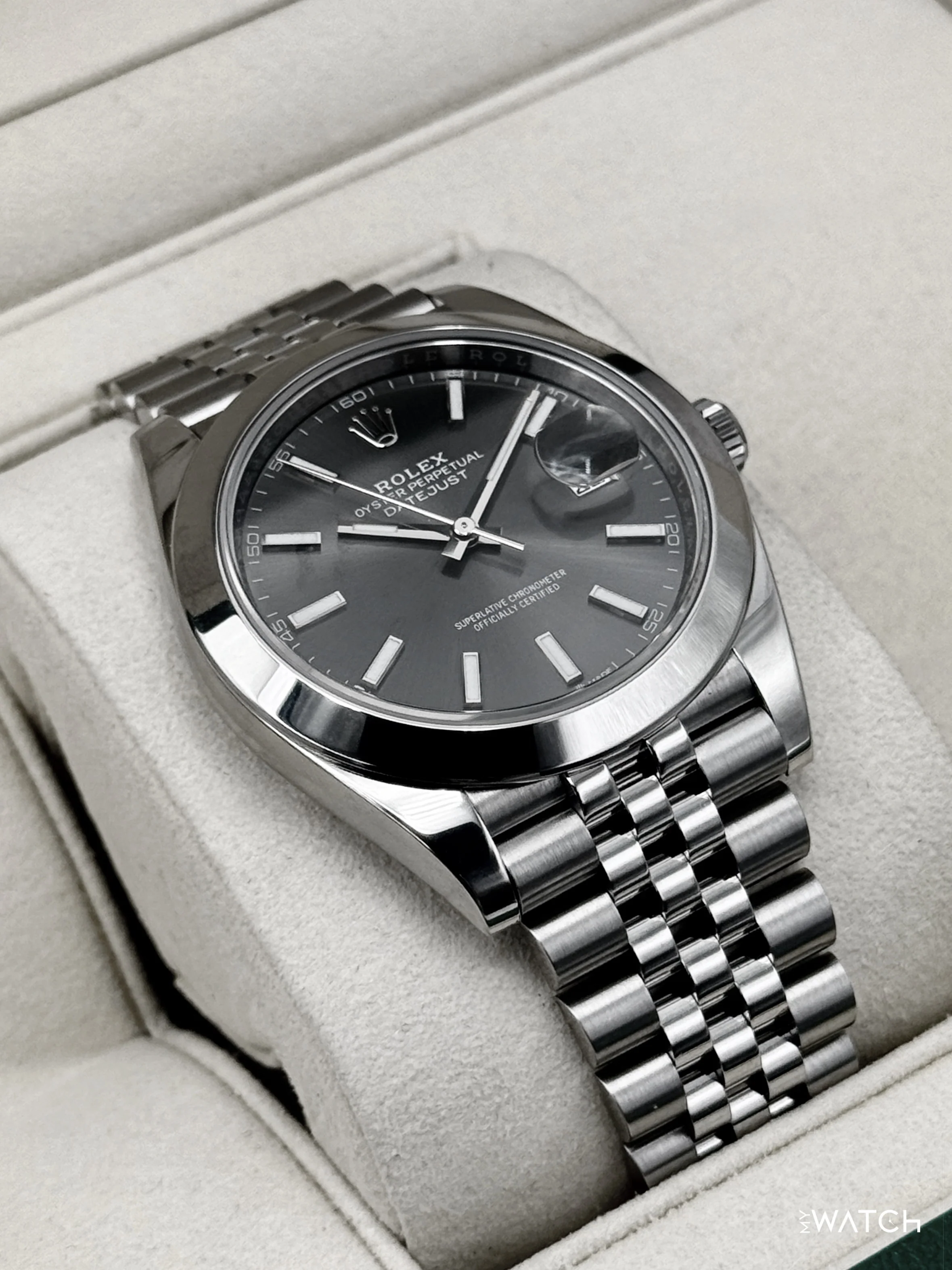 2024 Rolex Datejust 41mm 126300 Stainless Steel Jubilee Rhodium Dial - Image 6