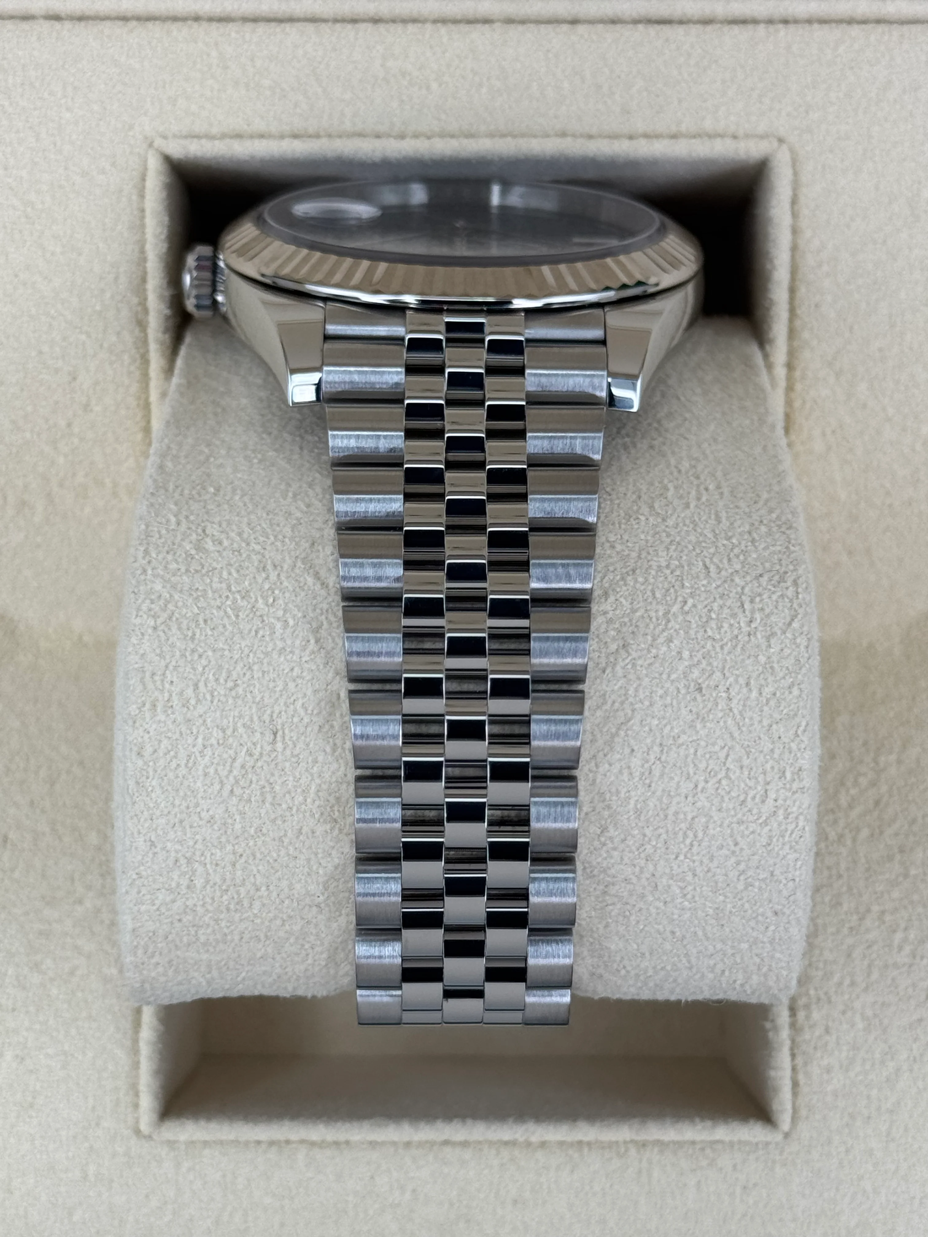 2024 Rolex Datejust 41mm 126334 Jubilee Wimbledon Dial - Image 4